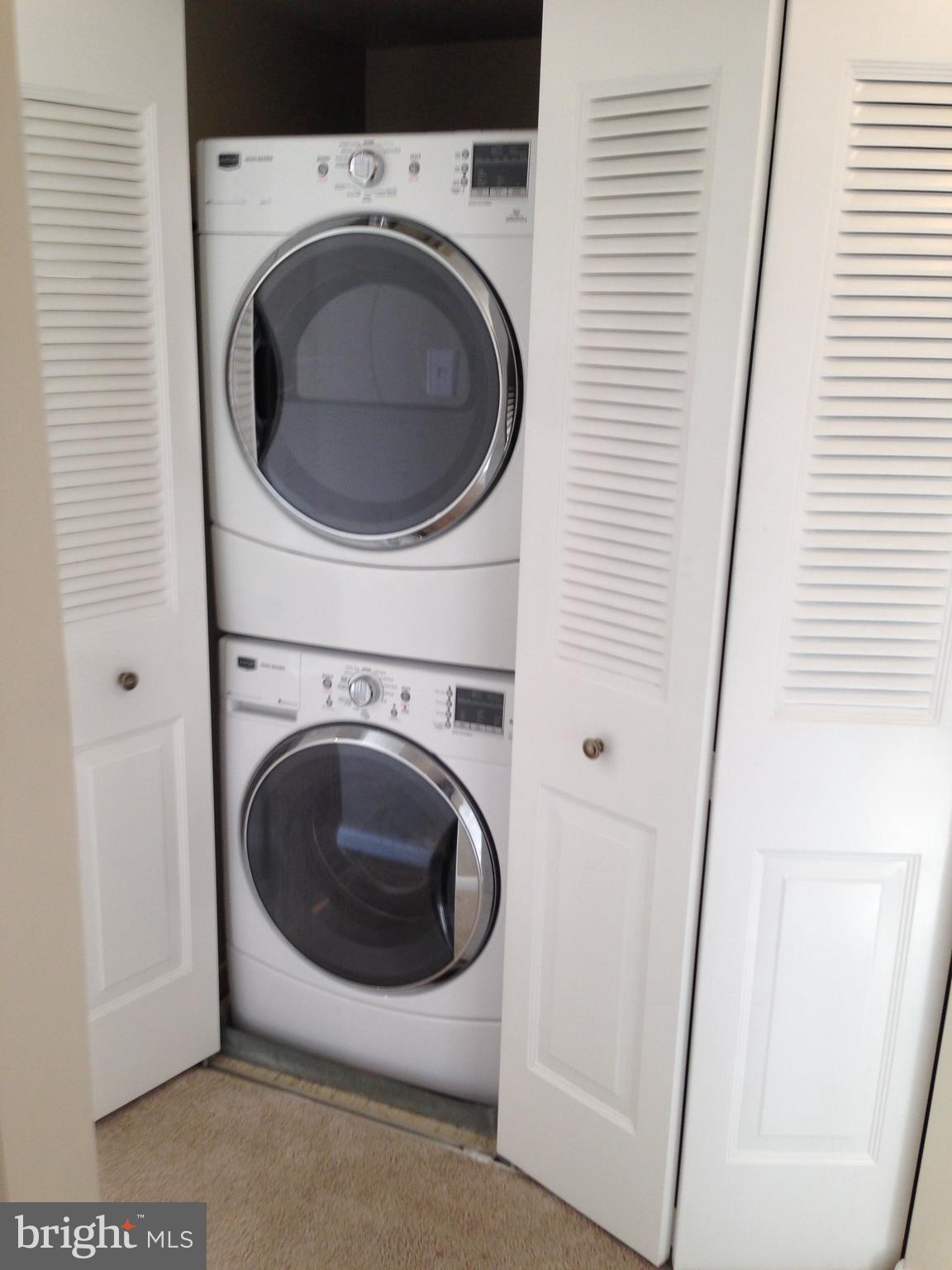 RIVA COMMONS - Residential Lease