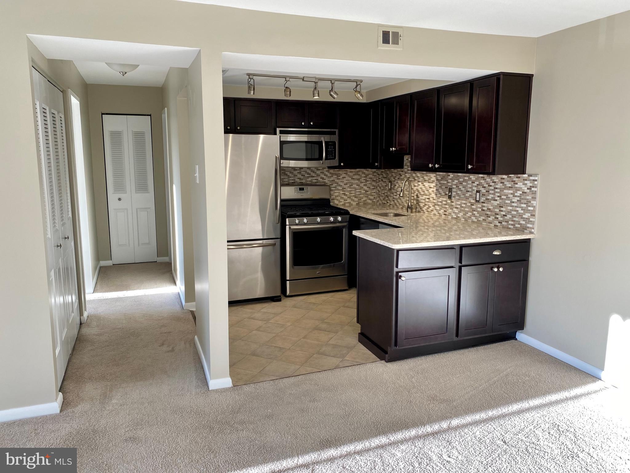 RIVA COMMONS - Residential Lease