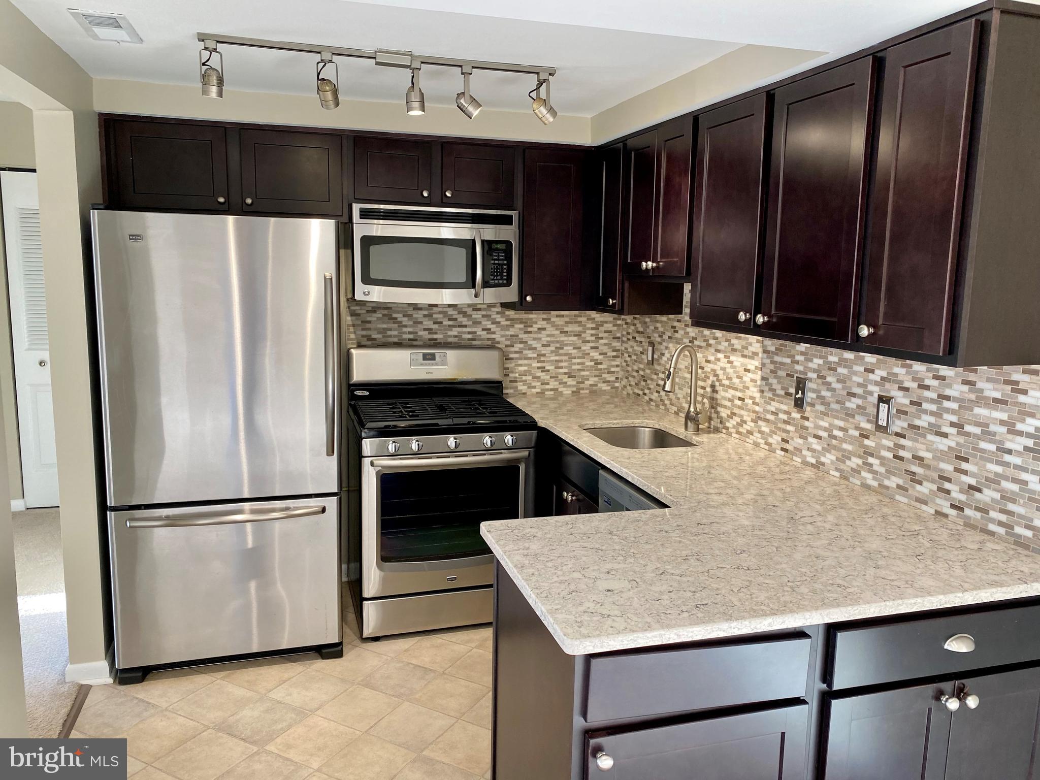 RIVA COMMONS - Residential Lease