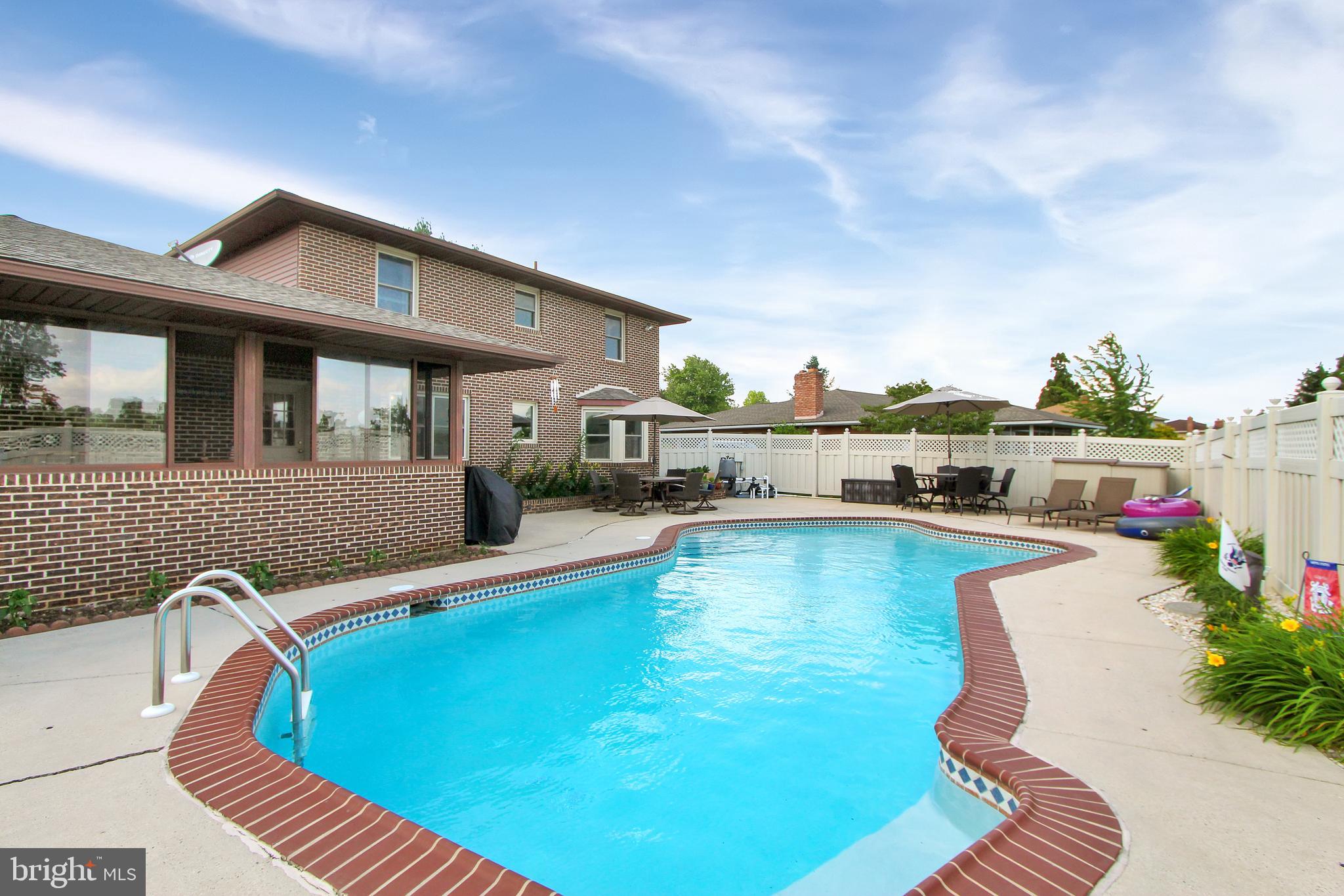 PENN OAKS - Residential