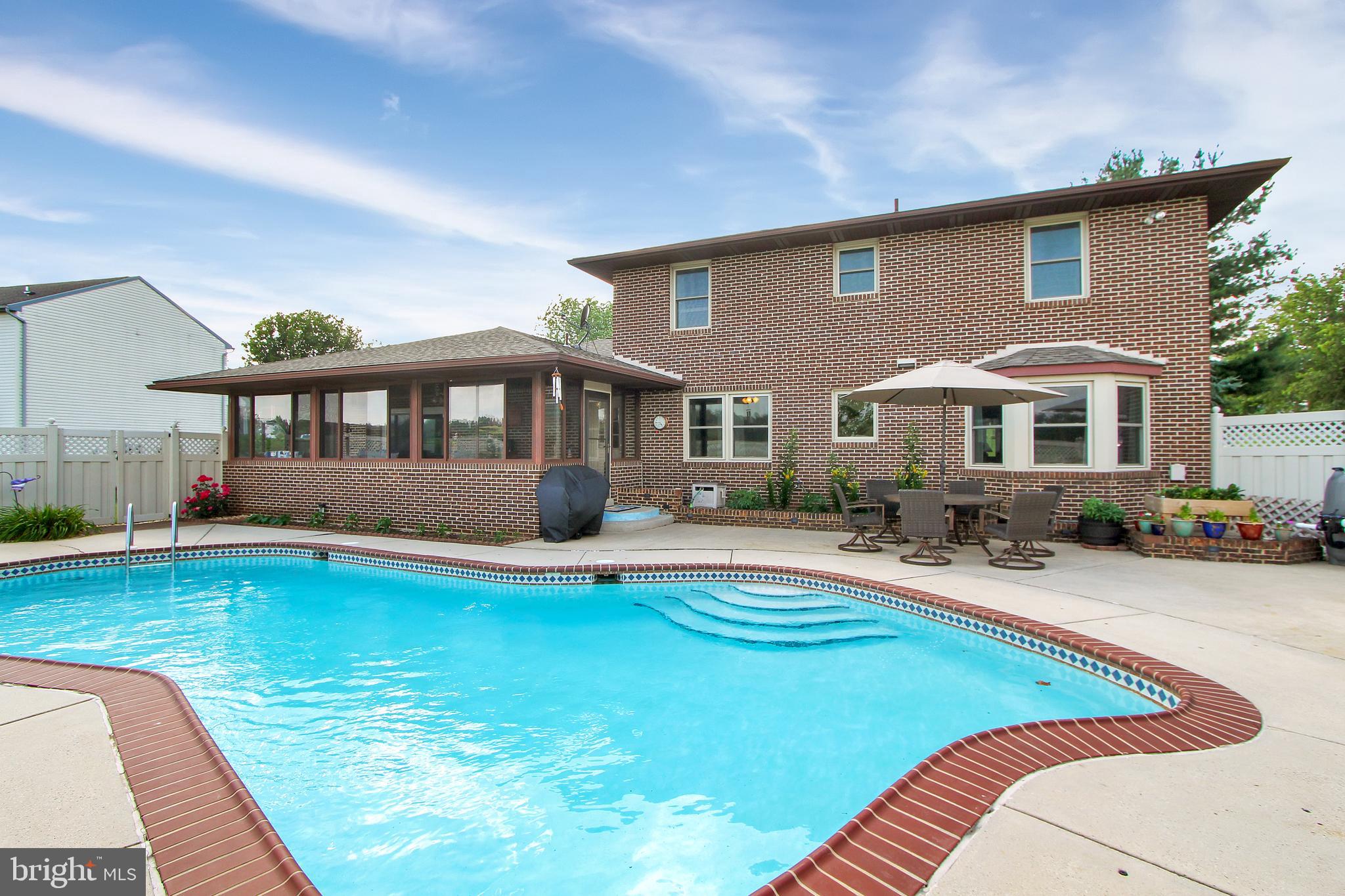 PENN OAKS - Residential