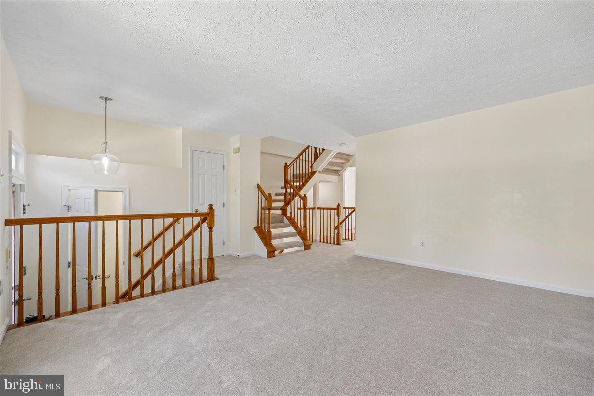BALLENGER CREEK - Residential