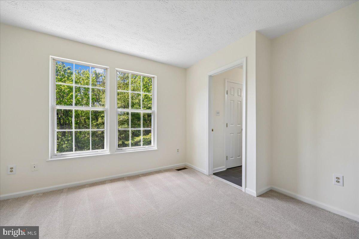 BALLENGER CREEK - Residential