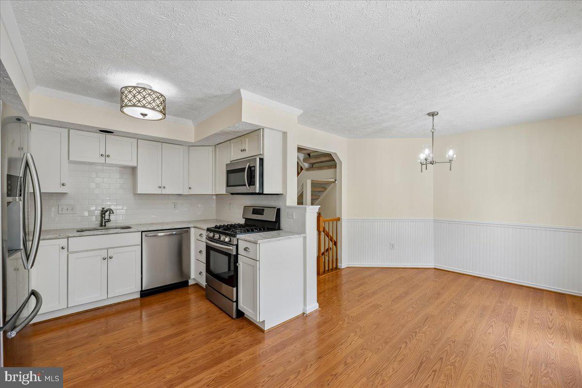 BALLENGER CREEK - Residential