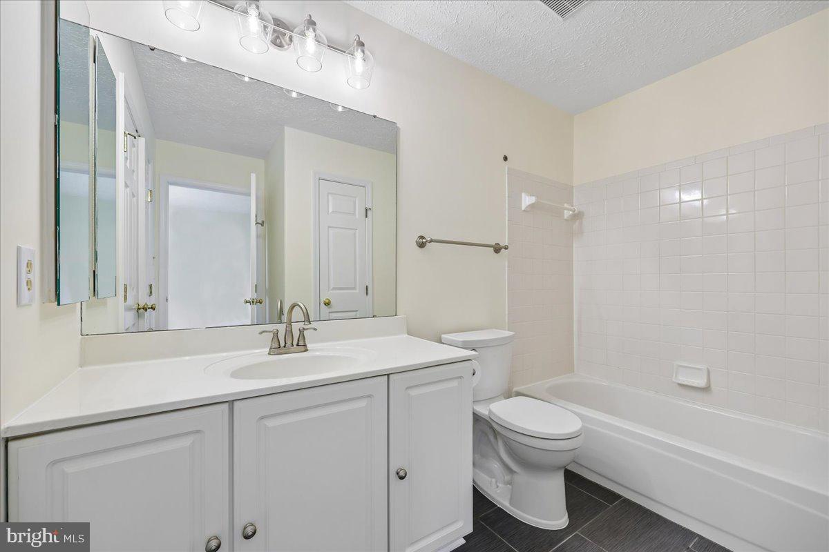BALLENGER CREEK - Residential