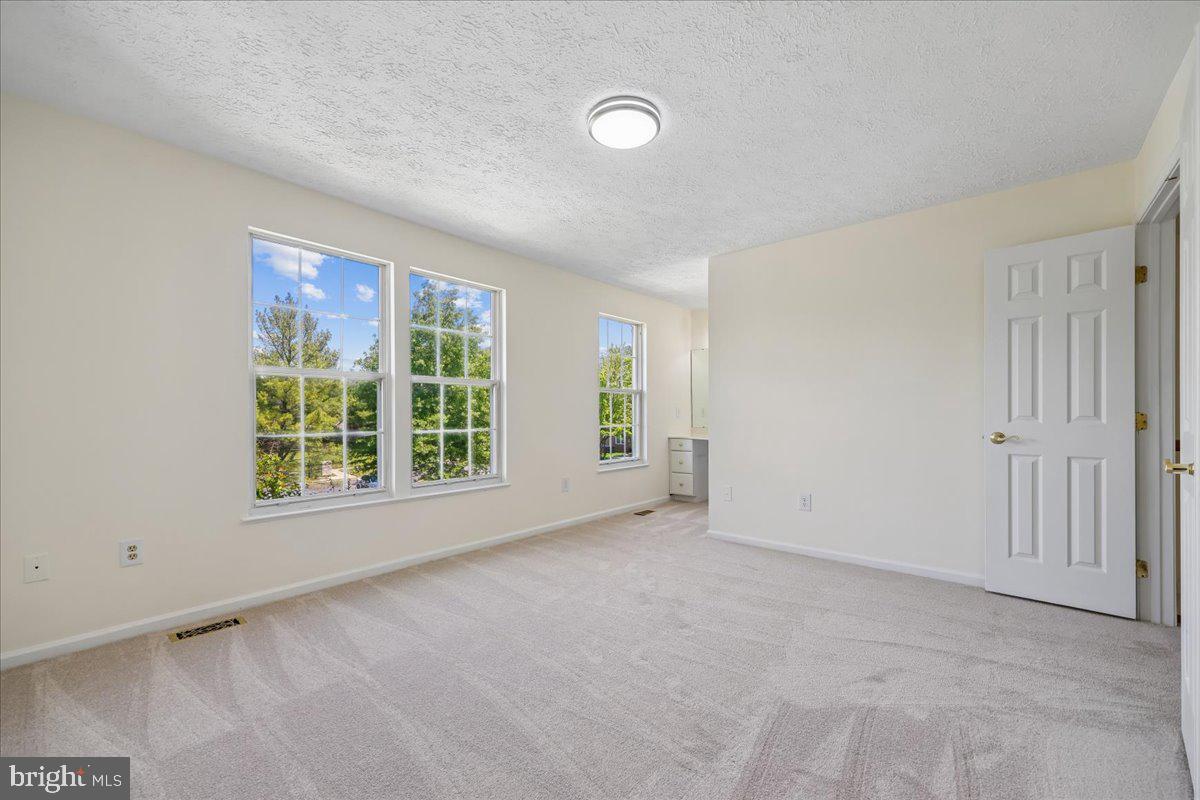 BALLENGER CREEK - Residential