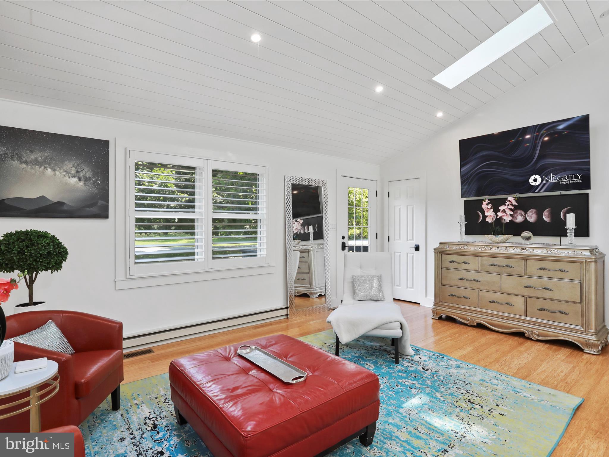 HIDDEN RIVER FARM - Residential