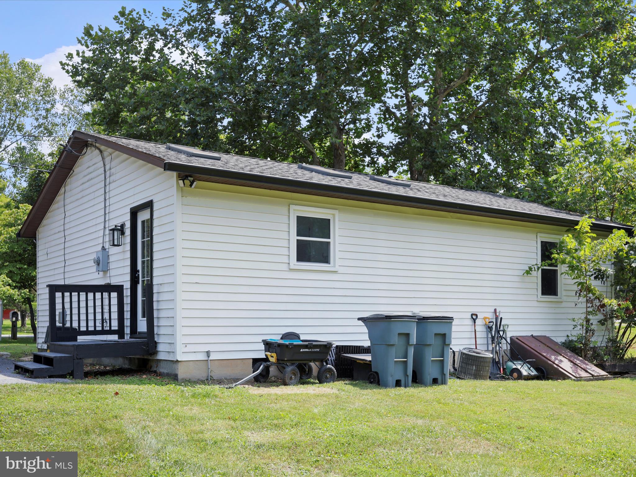 HIDDEN RIVER FARM - Residential