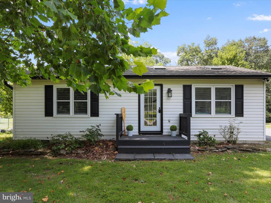 WATERFRONT! Welcome to Your Tranquil Retreat! 1 acre lot
Discover this trendy, move-in-ready upgraded waterfront rancher with cathedral ceilings and sky views boasting two spacious bedrooms and a beautifully designed bath. Nestled on a private 1.03 lot, this home offers serene views surrounded by nature, providing an ideal setting for relaxation. Step outside to your stunning backyard featuring a charming pergola, perfect for outdoor dining and entertaining. With direct creek access, you'll enjoy peaceful afternoons kayaking or fishing right from your property. Don’t miss out on this unique opportunity to own a slice of paradise in a tranquil setting! Schedule your time to see while it lasts!