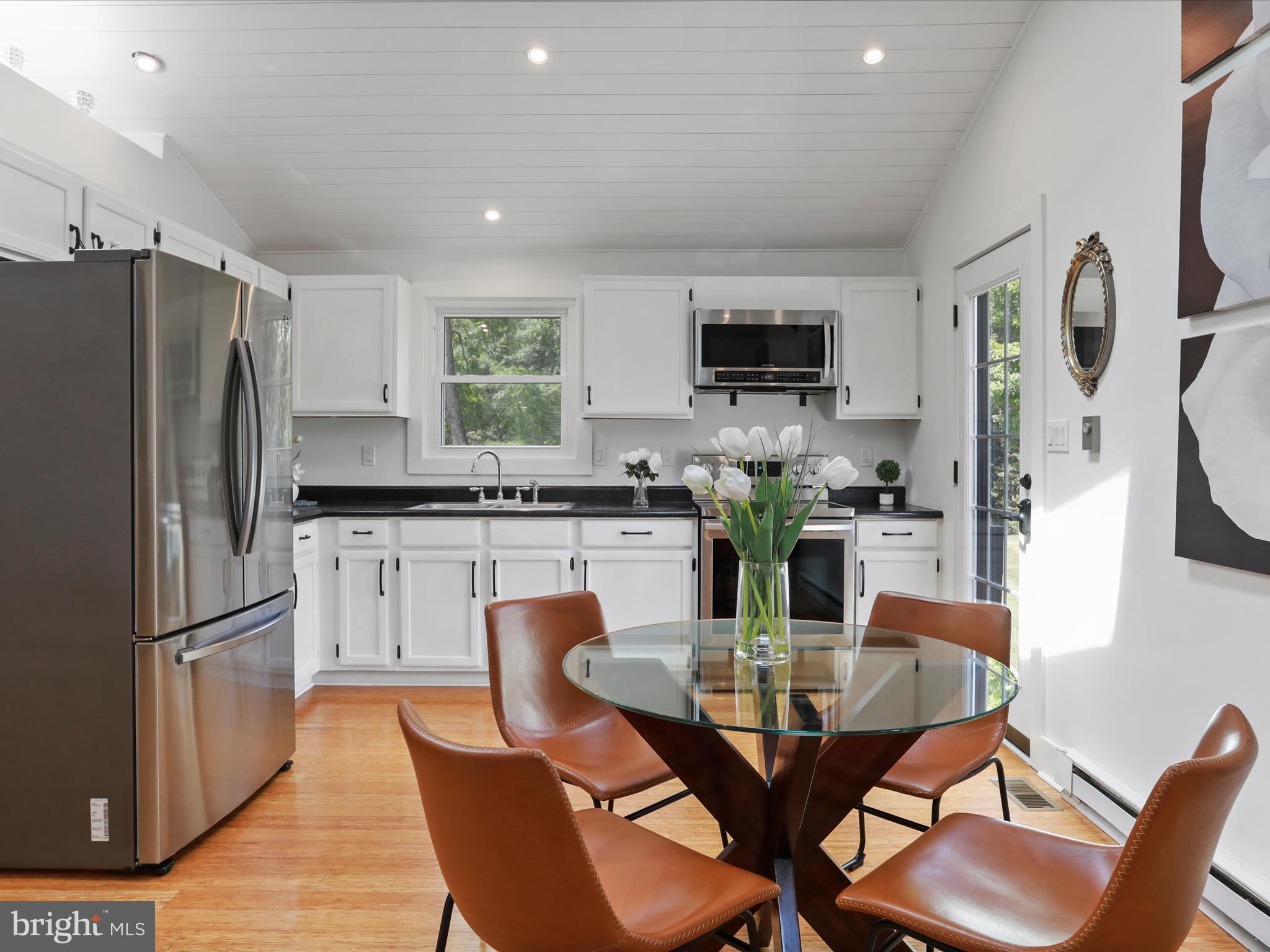 HIDDEN RIVER FARM - Residential