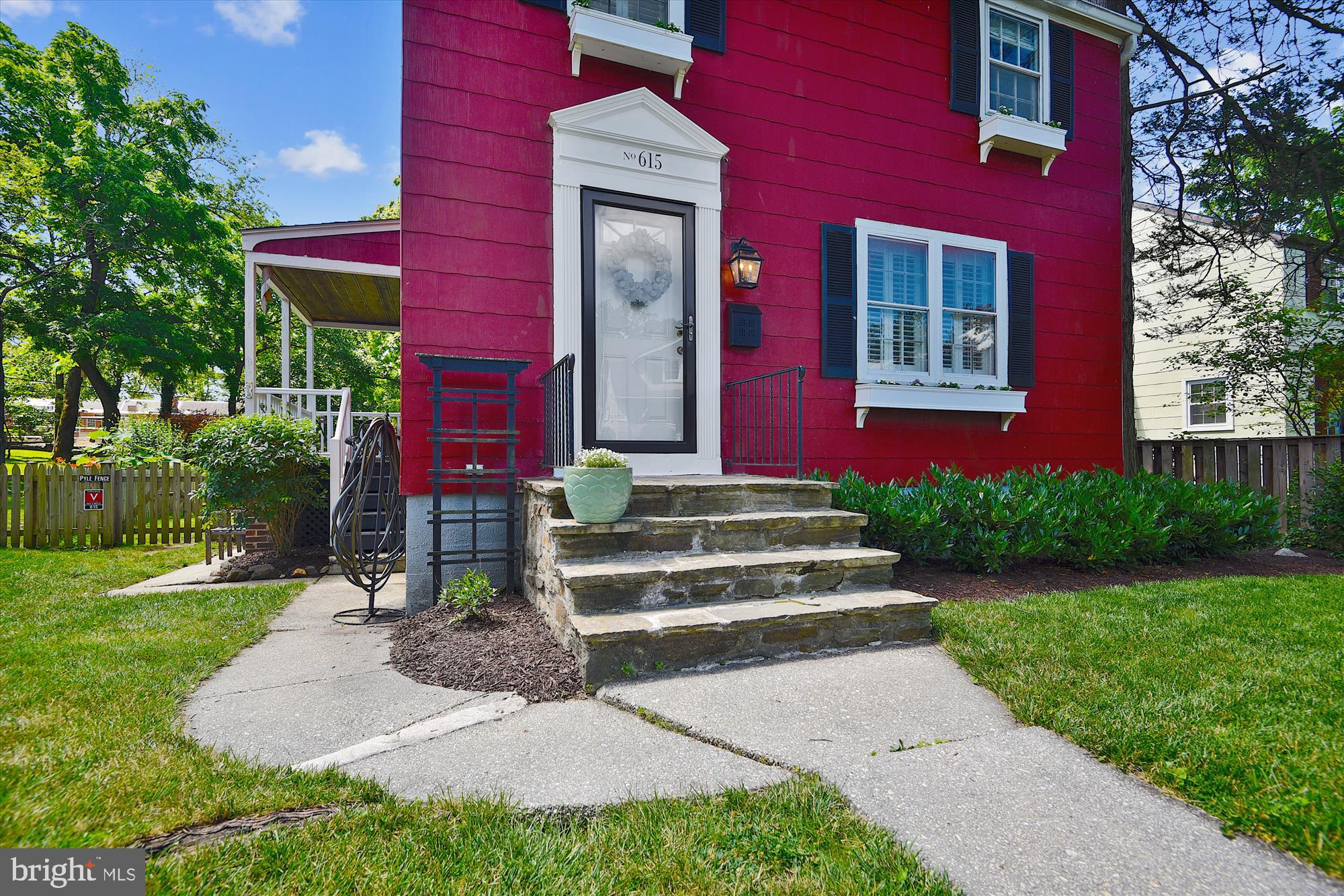 LAKE WALKER - Residential