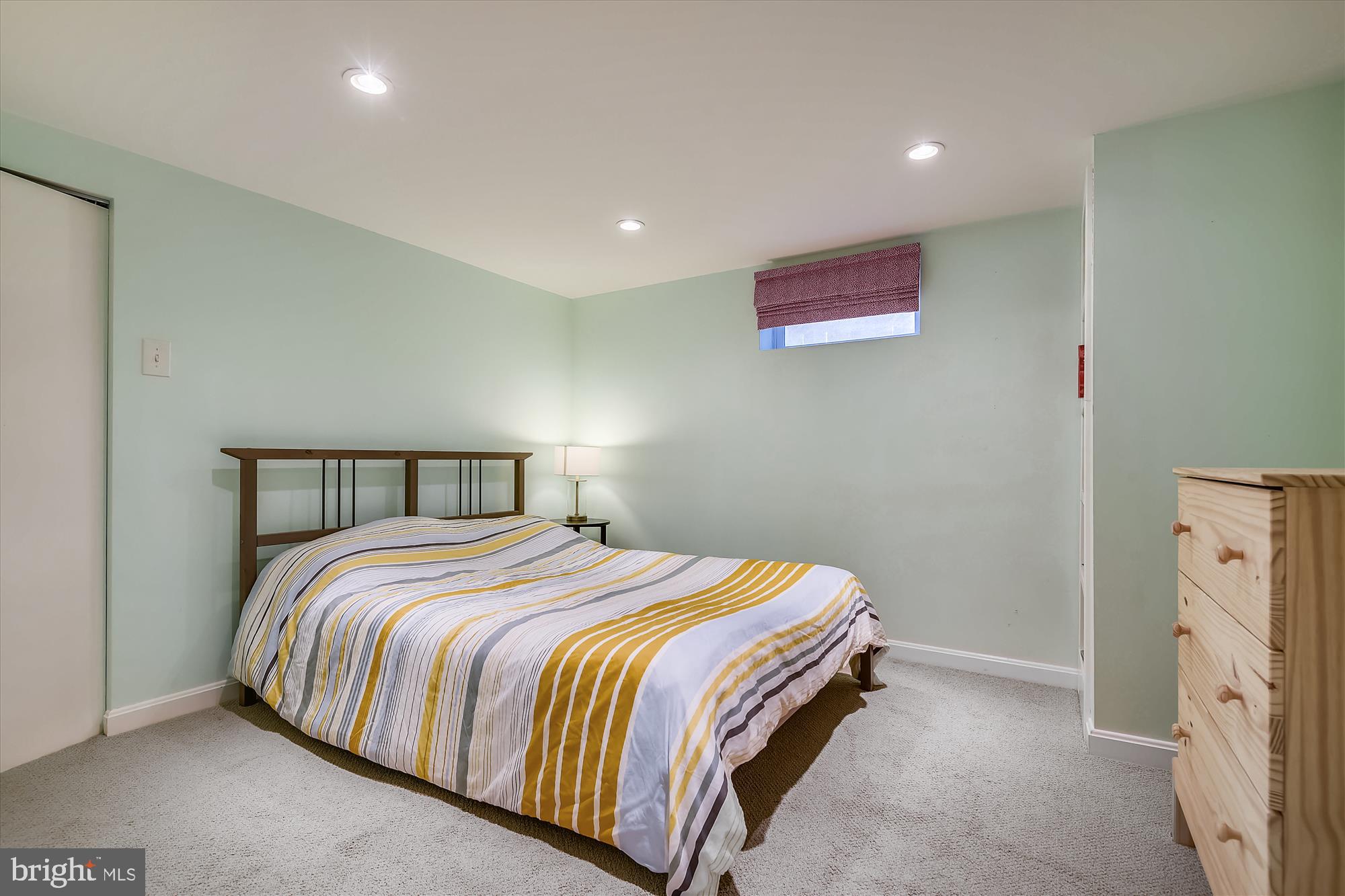 LAKE WALKER - Residential