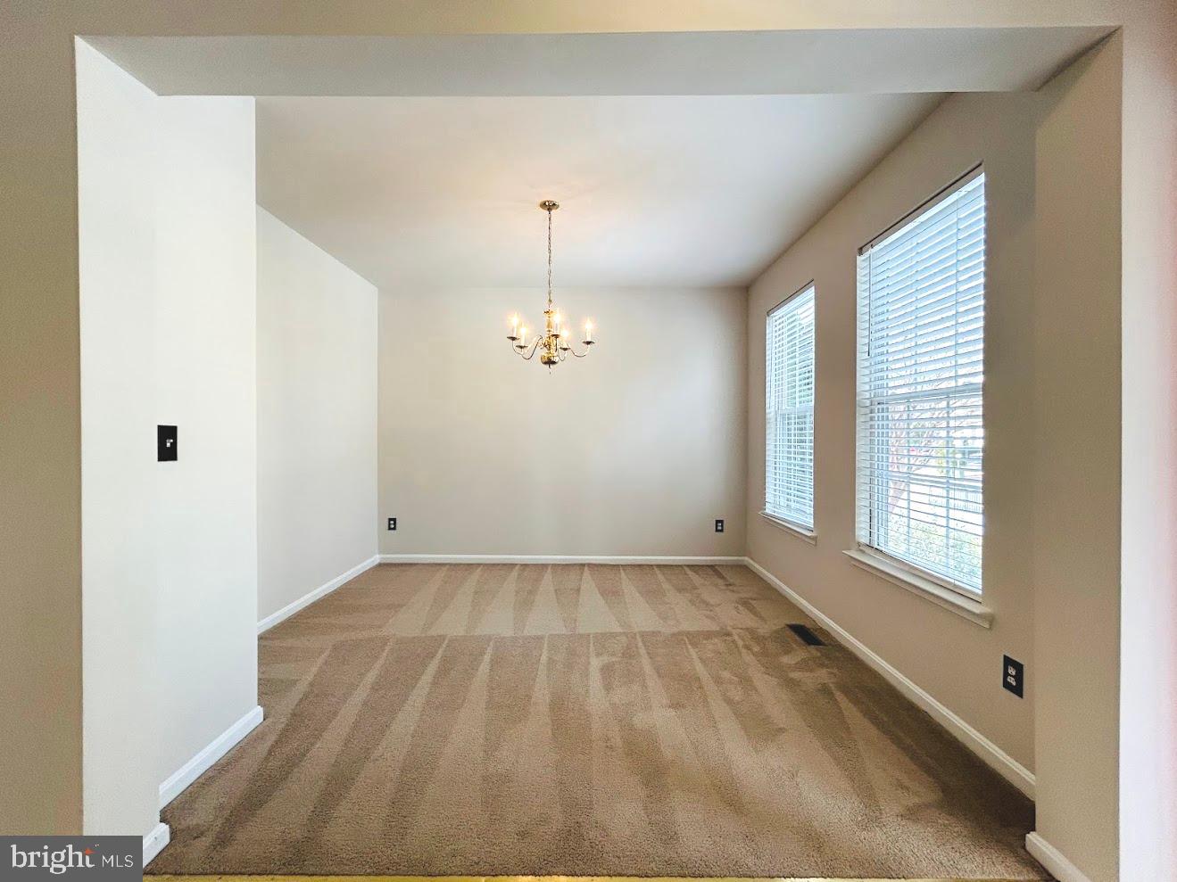 INDEPENDENCE/UNIV VLG - Residential Lease