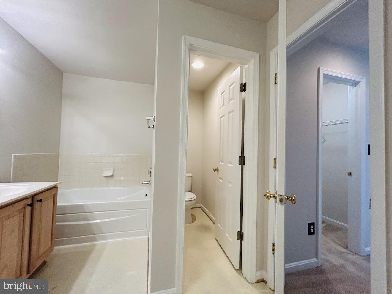 INDEPENDENCE/UNIV VLG - Residential Lease