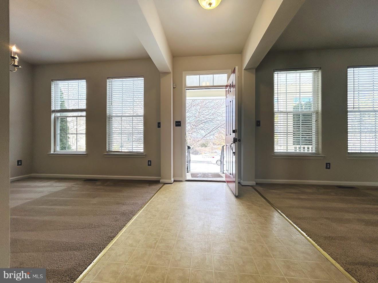 INDEPENDENCE/UNIV VLG - Residential Lease