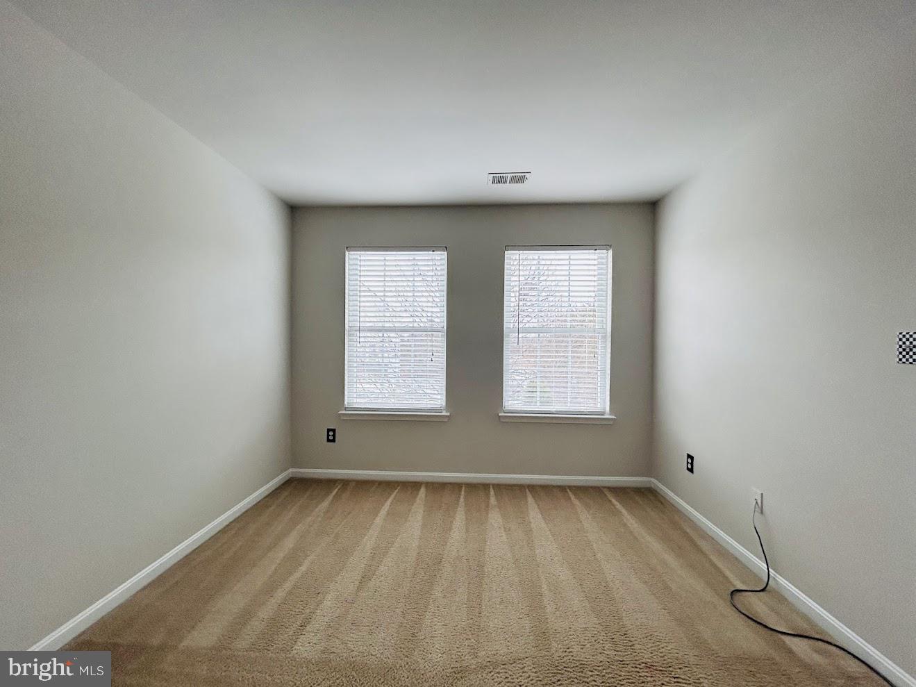 INDEPENDENCE/UNIV VLG - Residential Lease