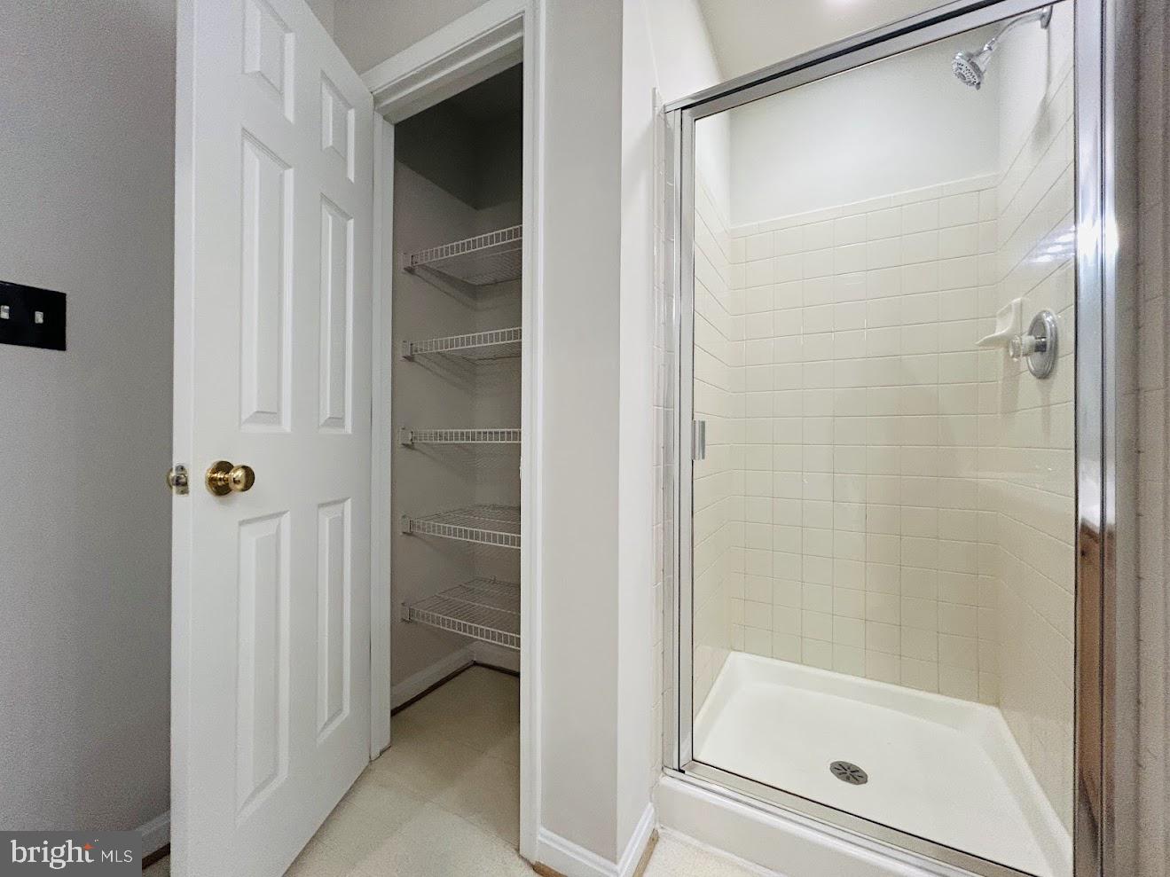 INDEPENDENCE/UNIV VLG - Residential Lease