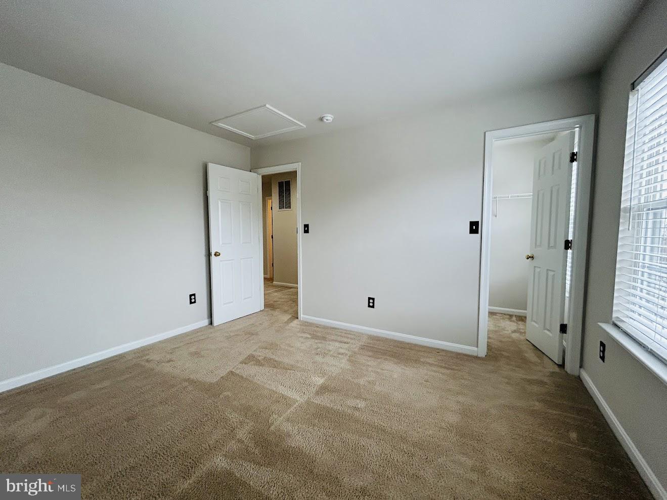 INDEPENDENCE/UNIV VLG - Residential Lease