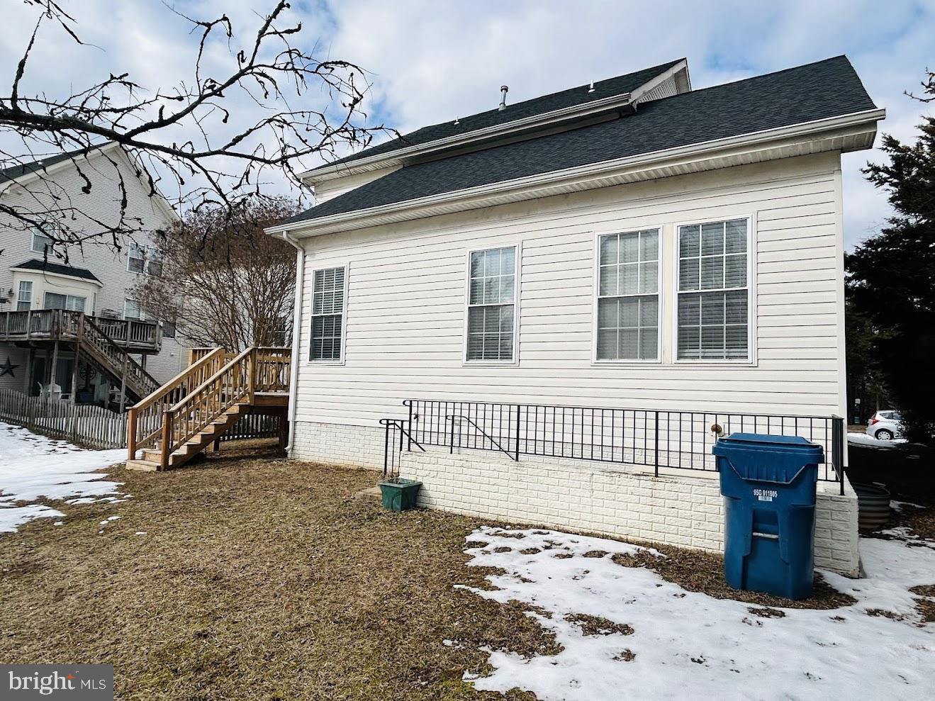 INDEPENDENCE/UNIV VLG - Residential Lease