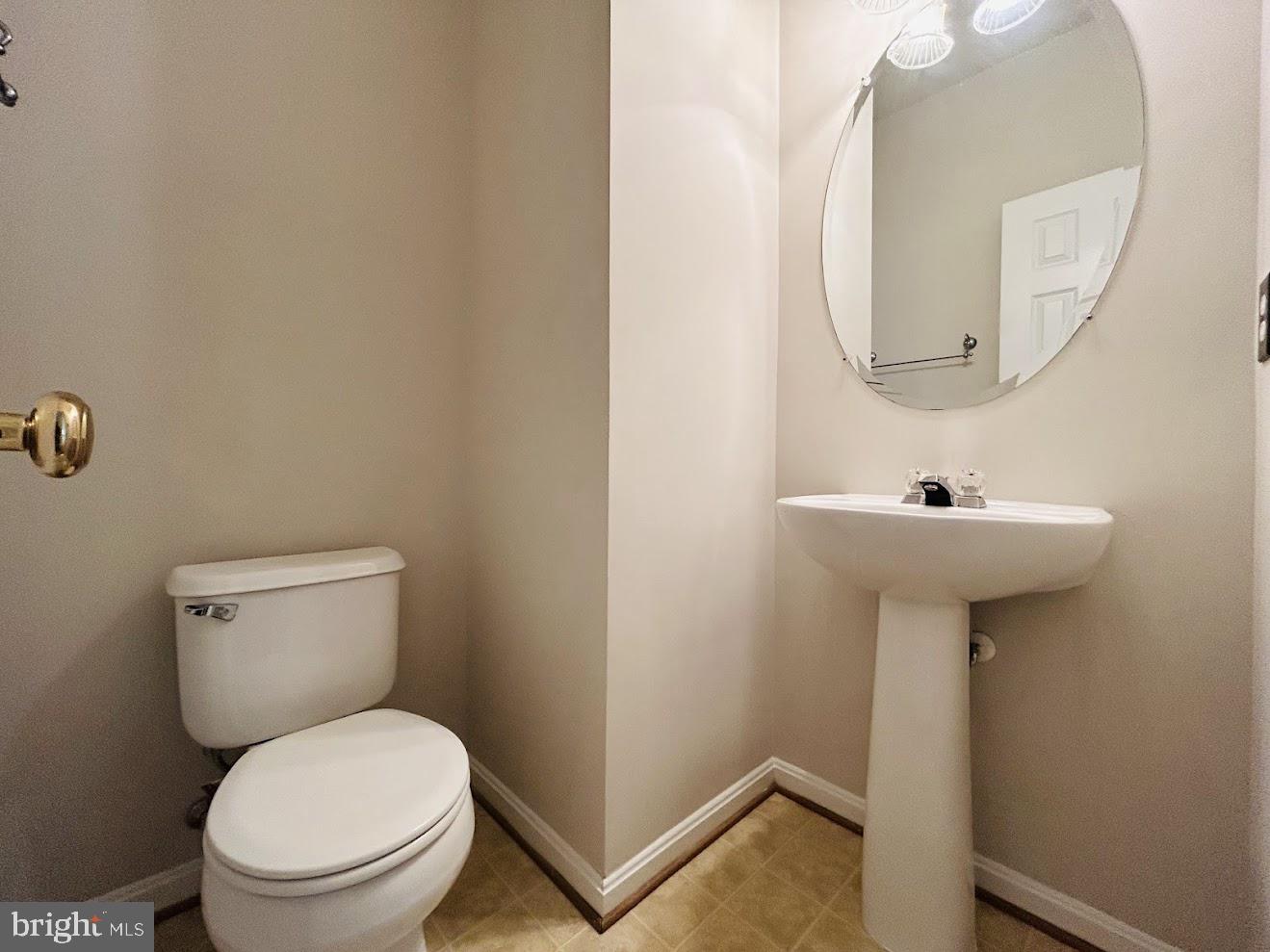 INDEPENDENCE/UNIV VLG - Residential Lease