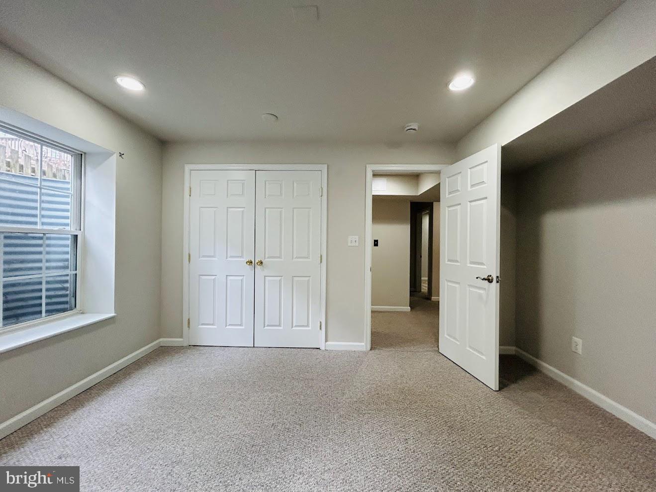 INDEPENDENCE/UNIV VLG - Residential Lease