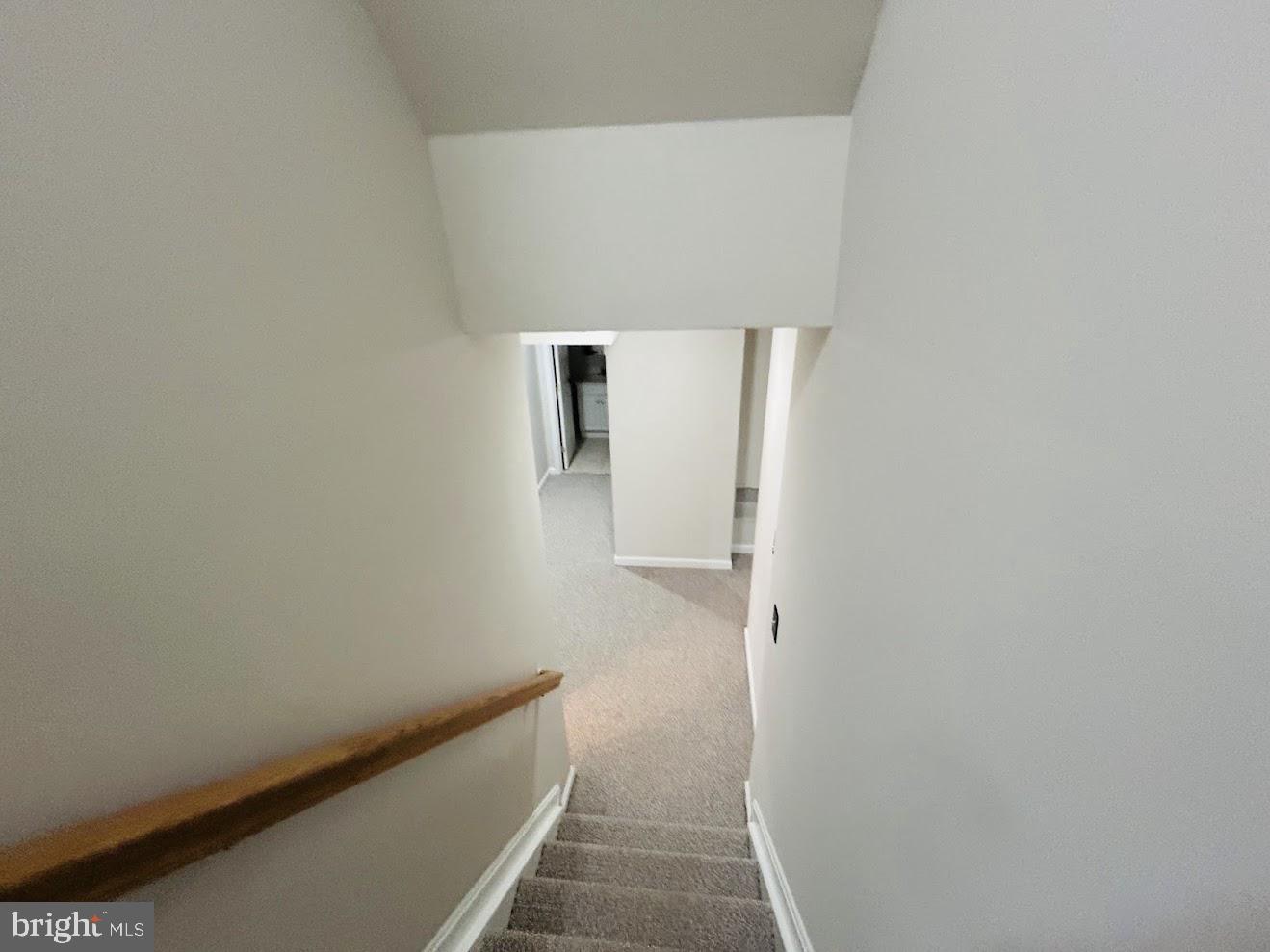 INDEPENDENCE/UNIV VLG - Residential Lease