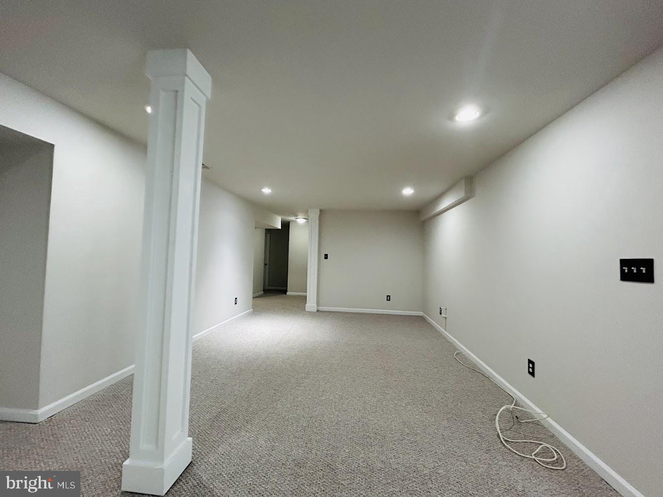 INDEPENDENCE/UNIV VLG - Residential Lease