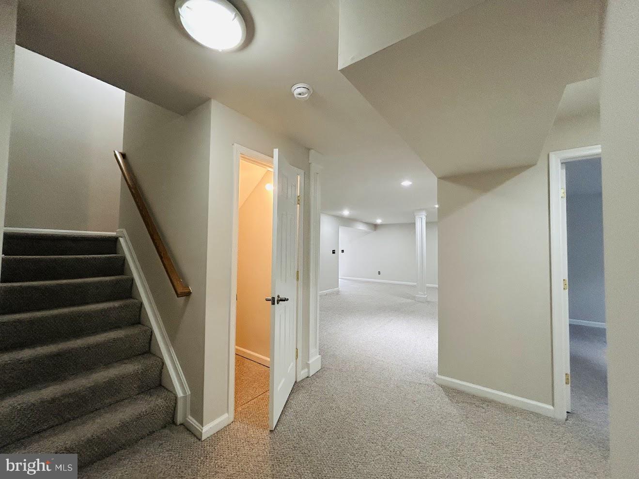 INDEPENDENCE/UNIV VLG - Residential Lease