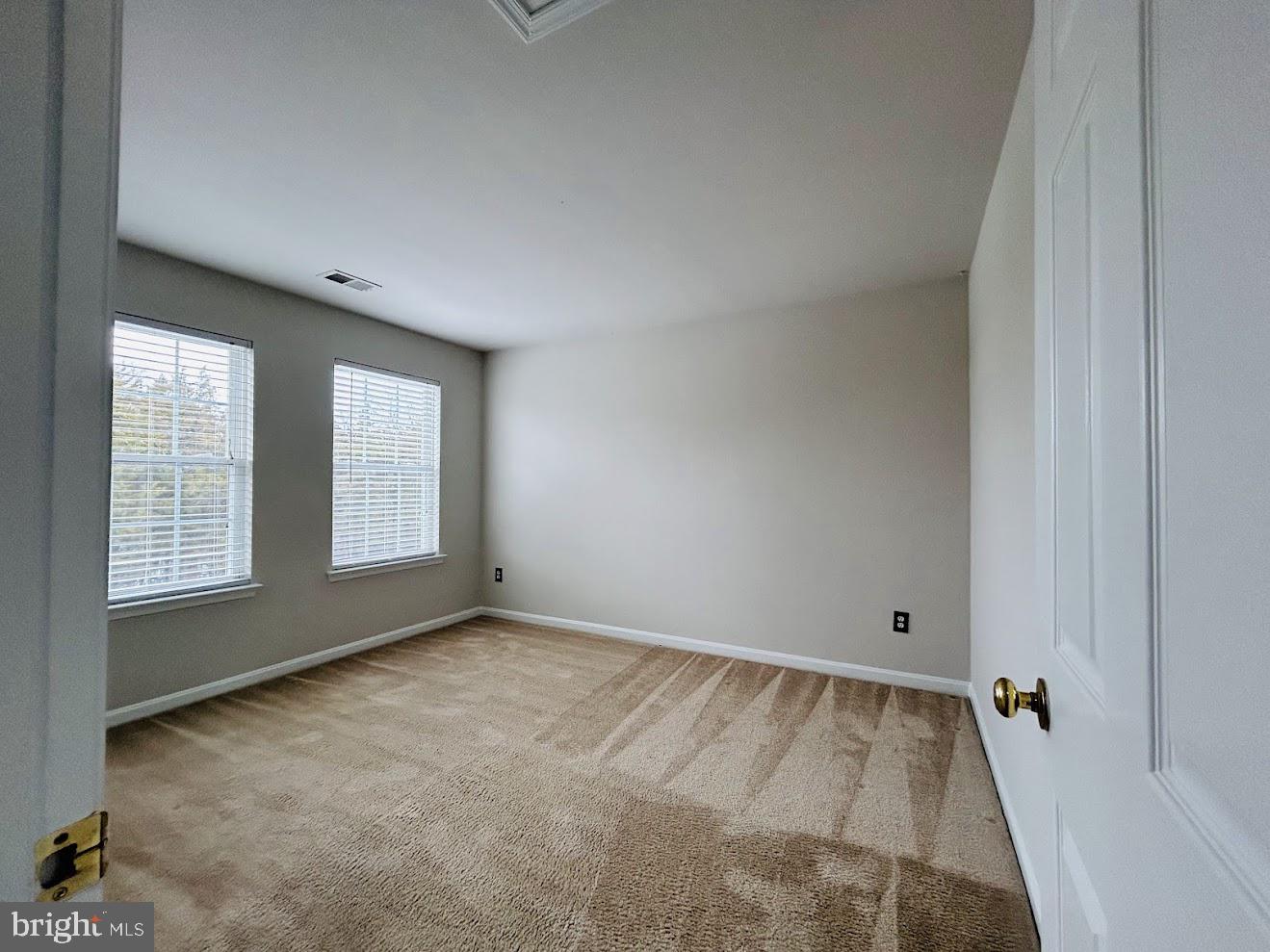 INDEPENDENCE/UNIV VLG - Residential Lease