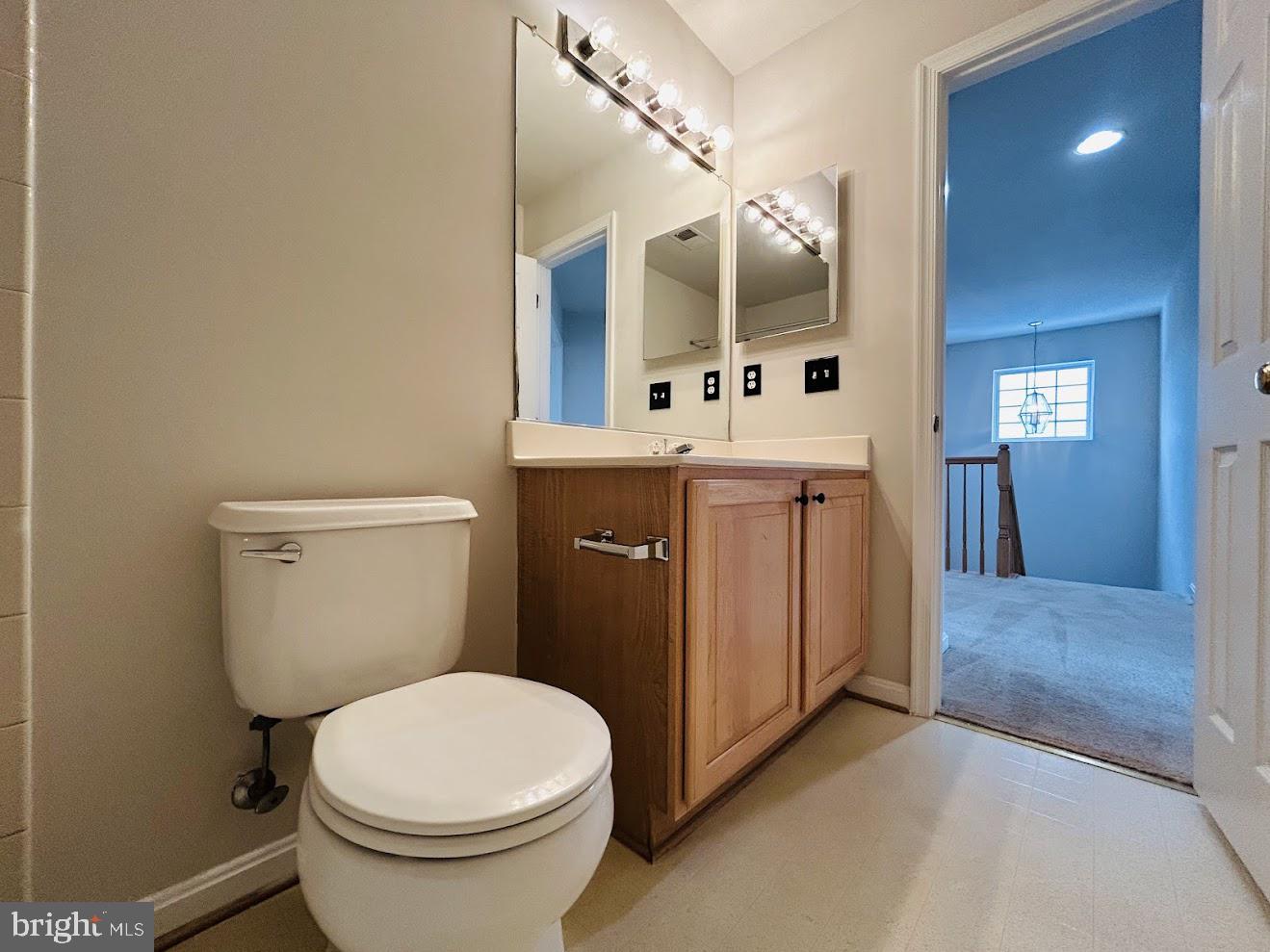 INDEPENDENCE/UNIV VLG - Residential Lease