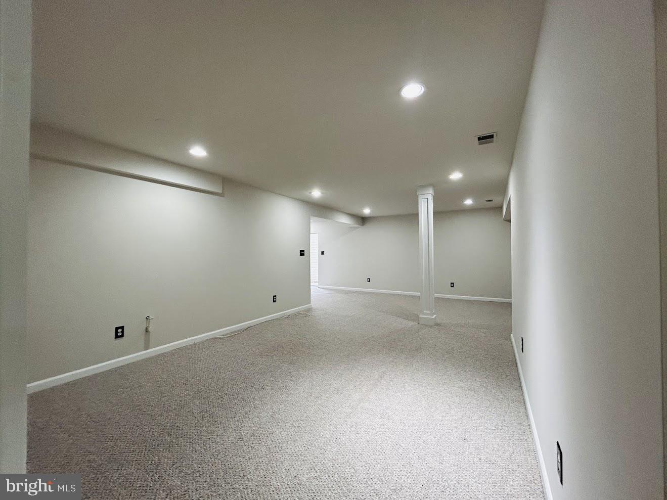 INDEPENDENCE/UNIV VLG - Residential Lease