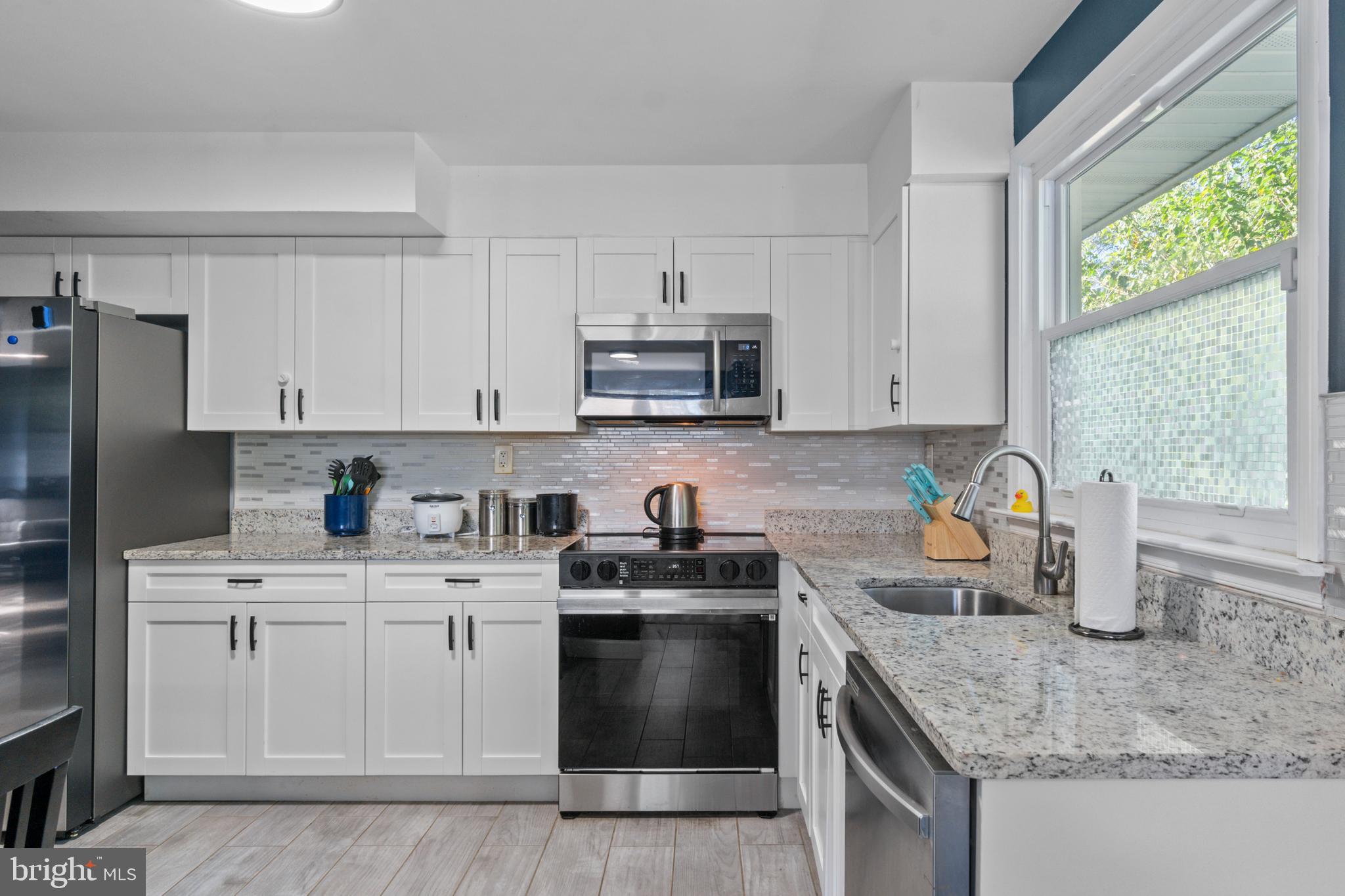 CATONSVILLE MANOR - Residential