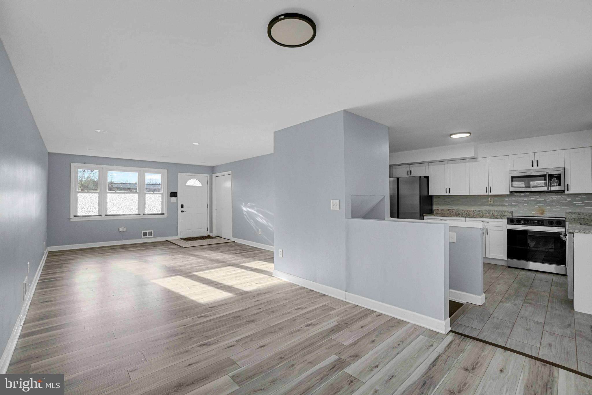 CATONSVILLE MANOR - Residential