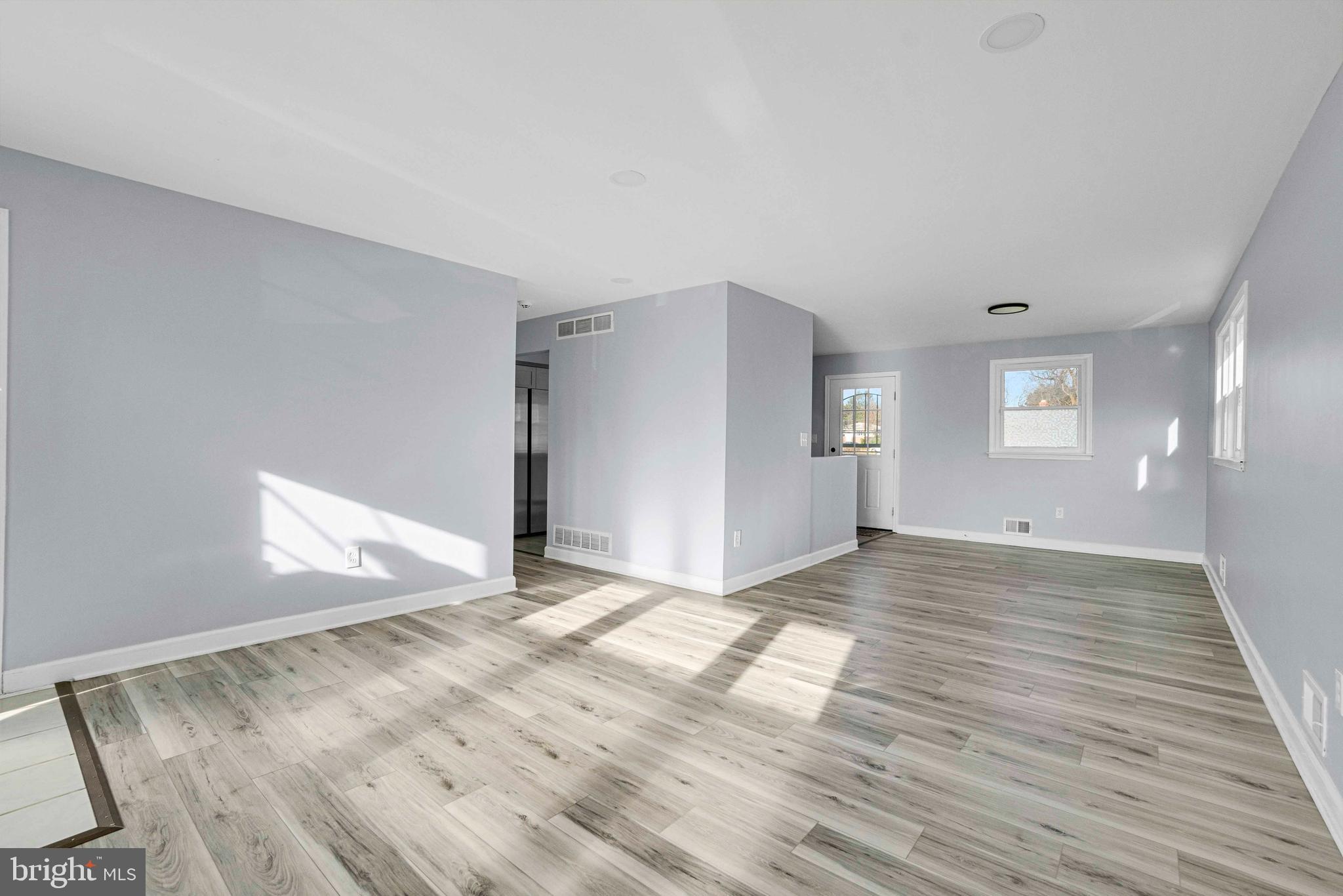 CATONSVILLE MANOR - Residential