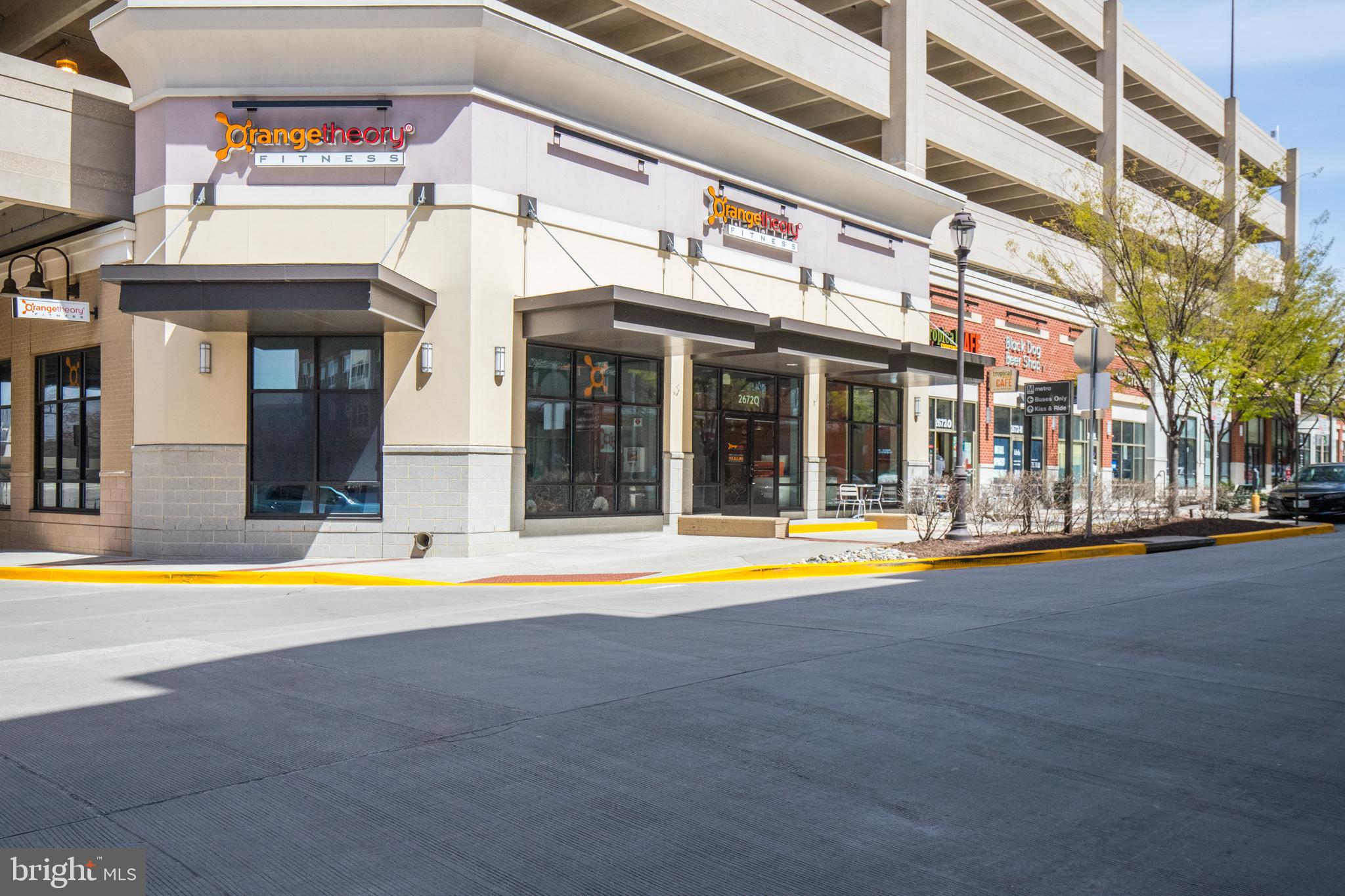 HALSTEAD AT THE METRO - Residential