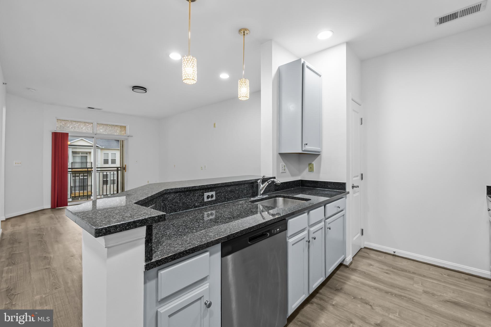 HALSTEAD AT THE METRO - Residential