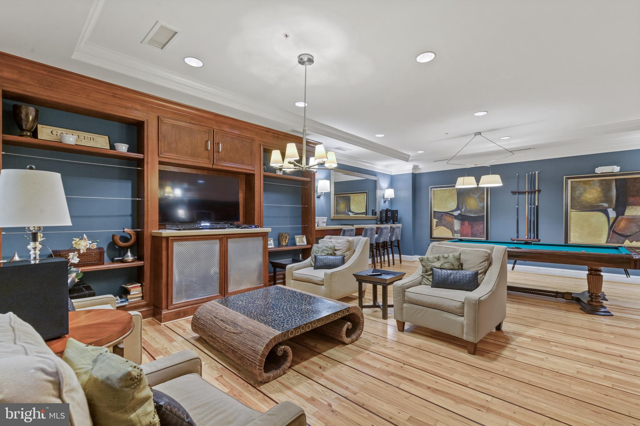 HALSTEAD AT THE METRO - Residential