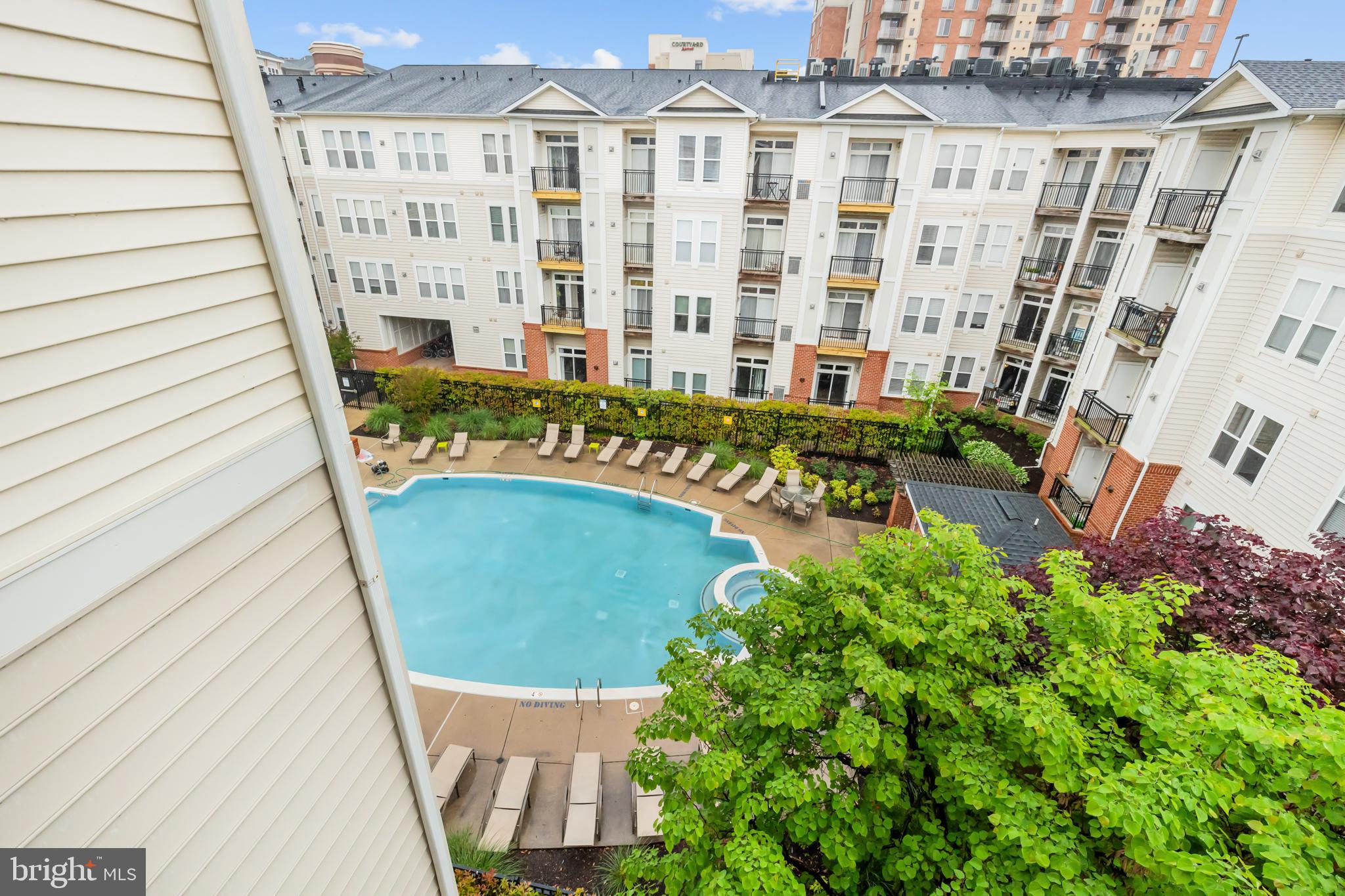 HALSTEAD AT THE METRO - Residential