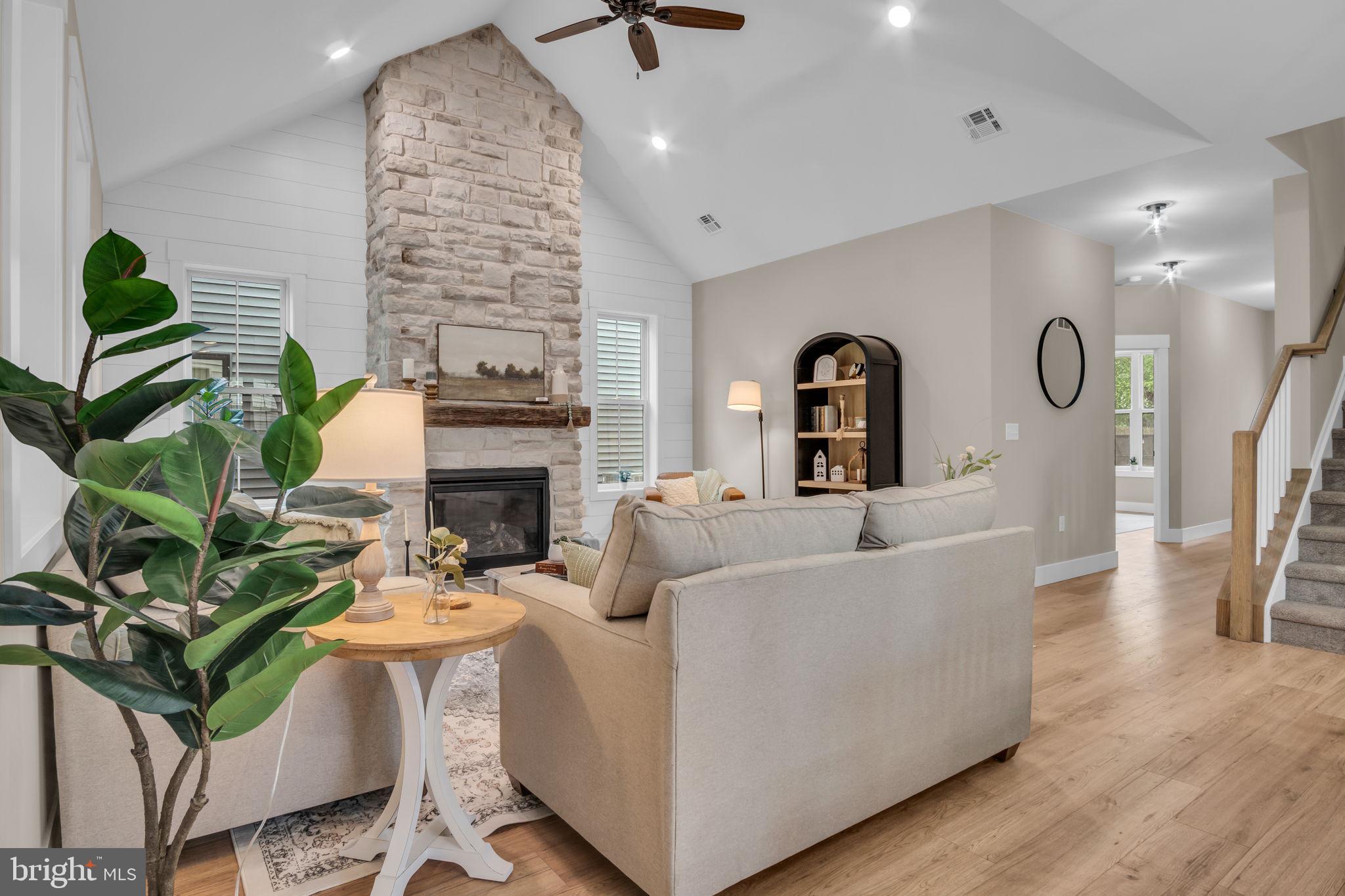 BIRCH GROVE - Residential