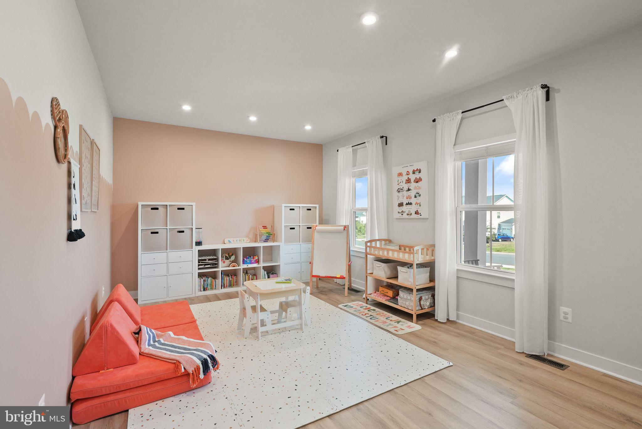 WARRENTON CHASE - Residential