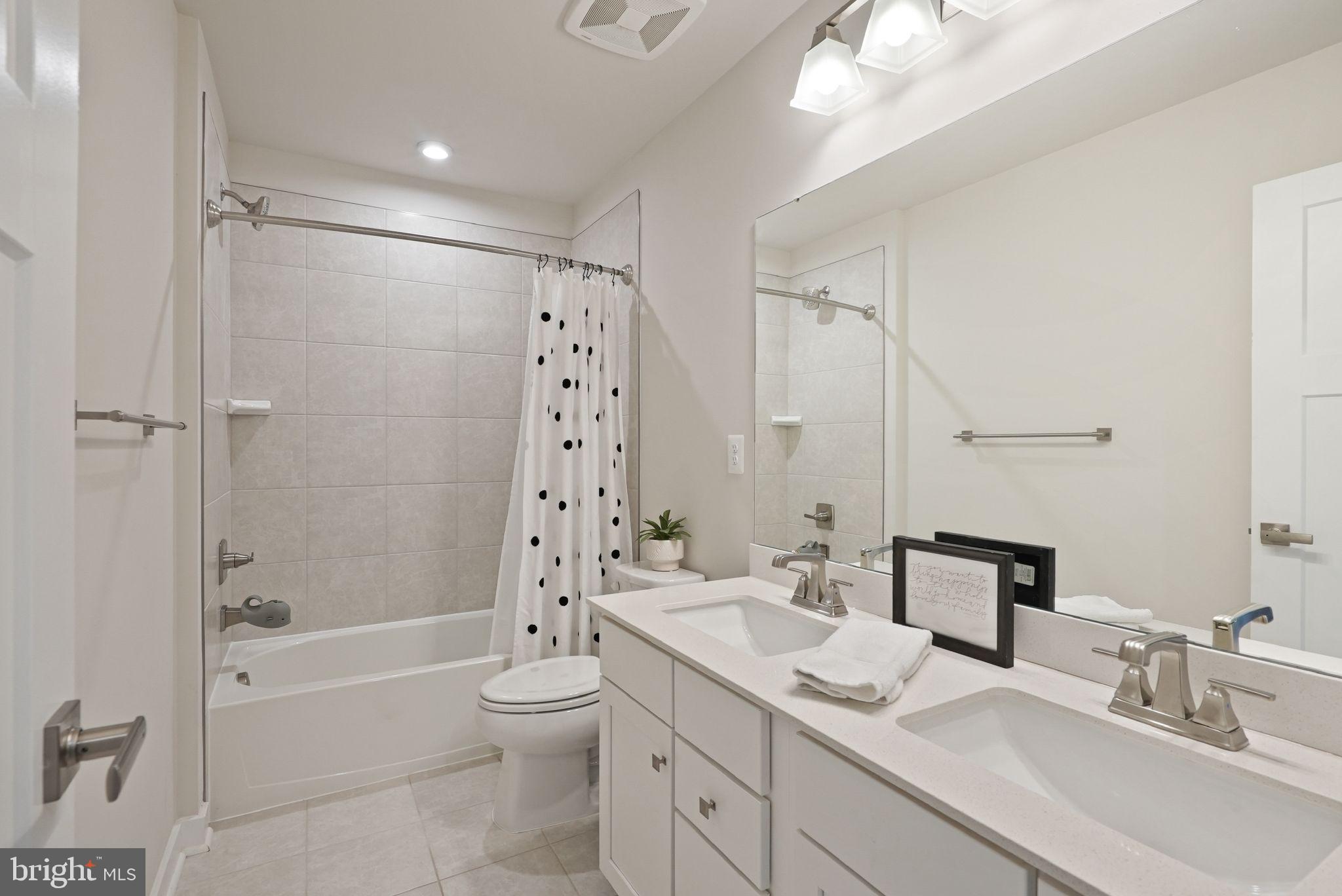 WARRENTON CHASE - Residential