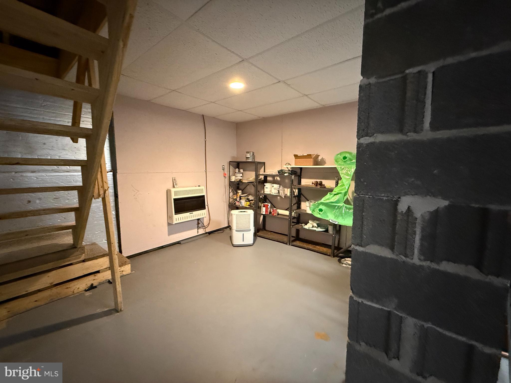 ARROWHEAD LAKE - Residential Lease