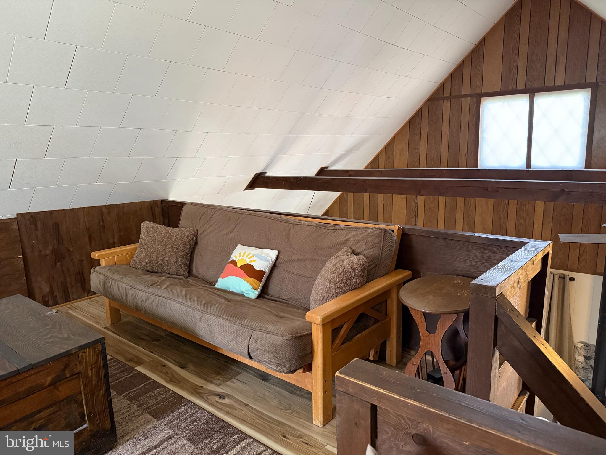 ARROWHEAD LAKE - Residential Lease