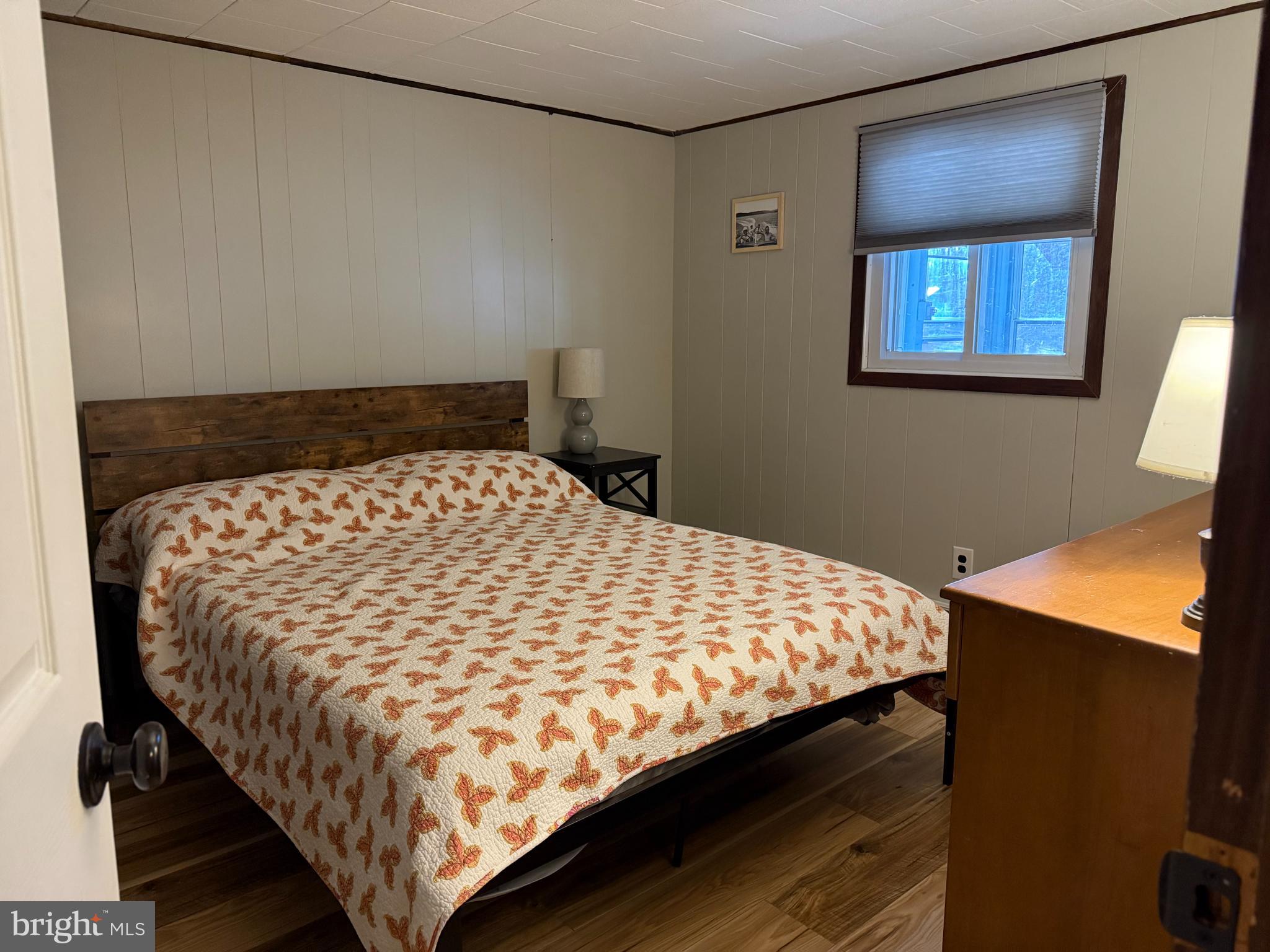 ARROWHEAD LAKE - Residential Lease