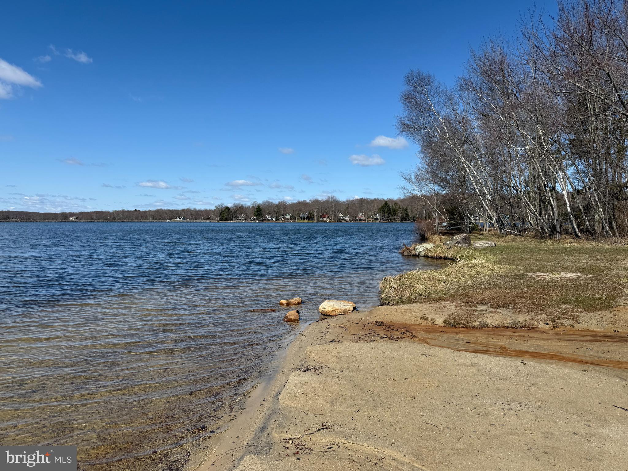 ARROWHEAD LAKE - Residential Lease