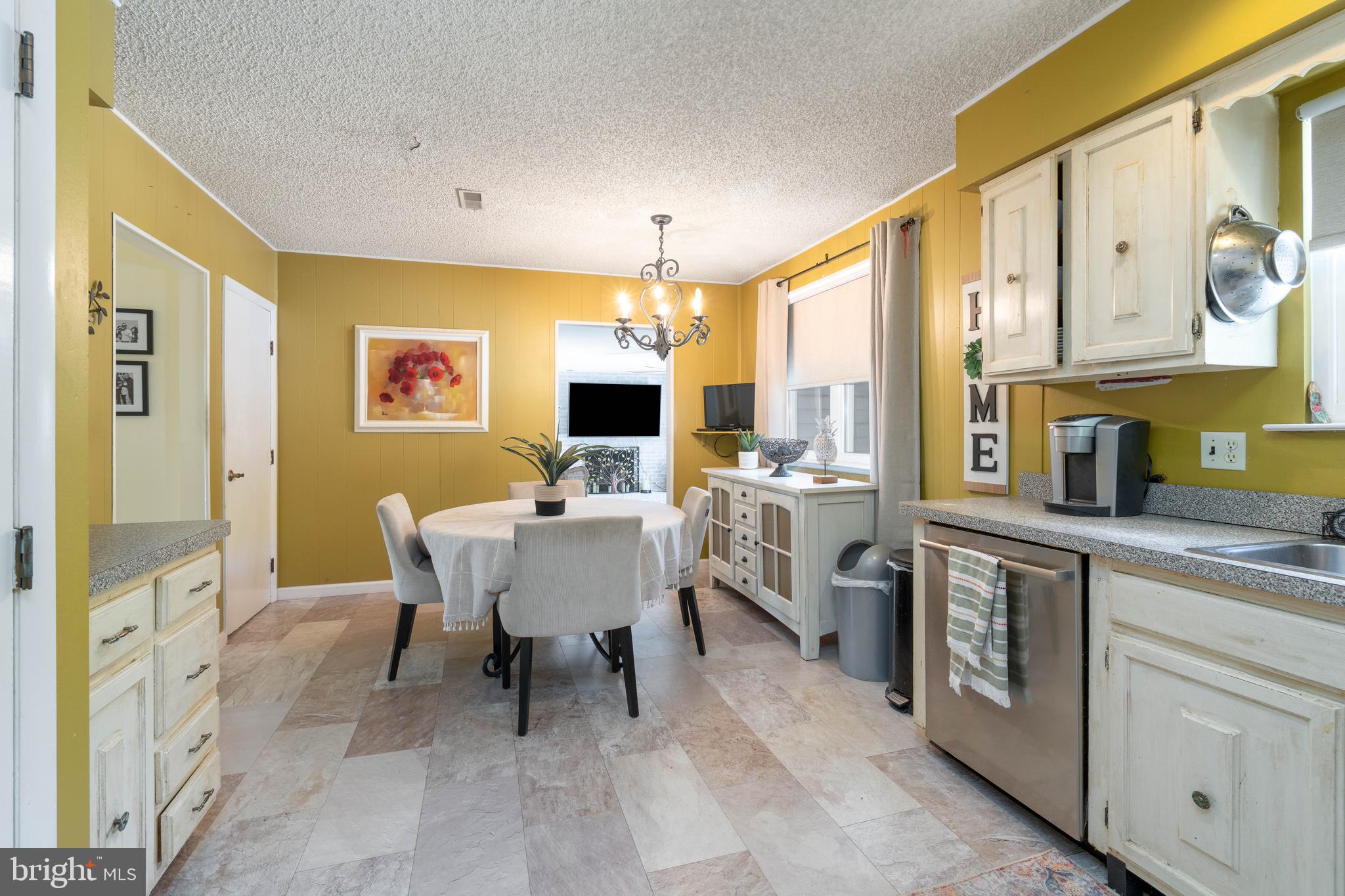 ECHO BEACH - Residential