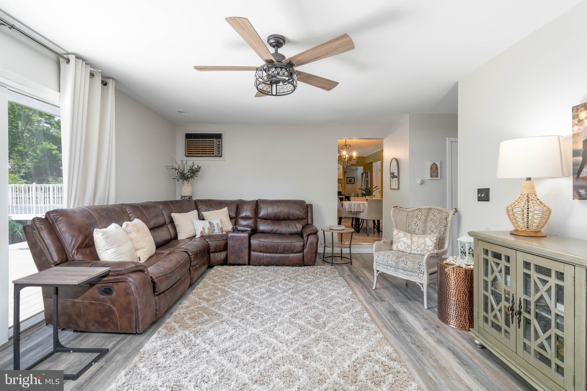 ECHO BEACH - Residential