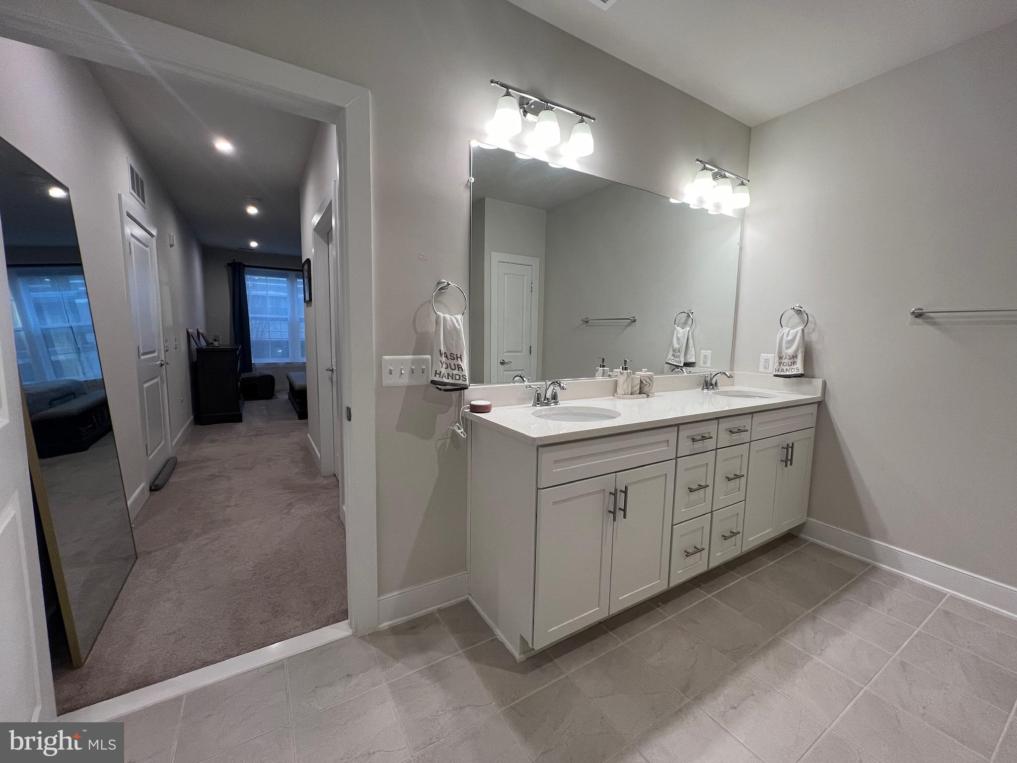 METROPARK AT ARROWBROOK - Residential Lease