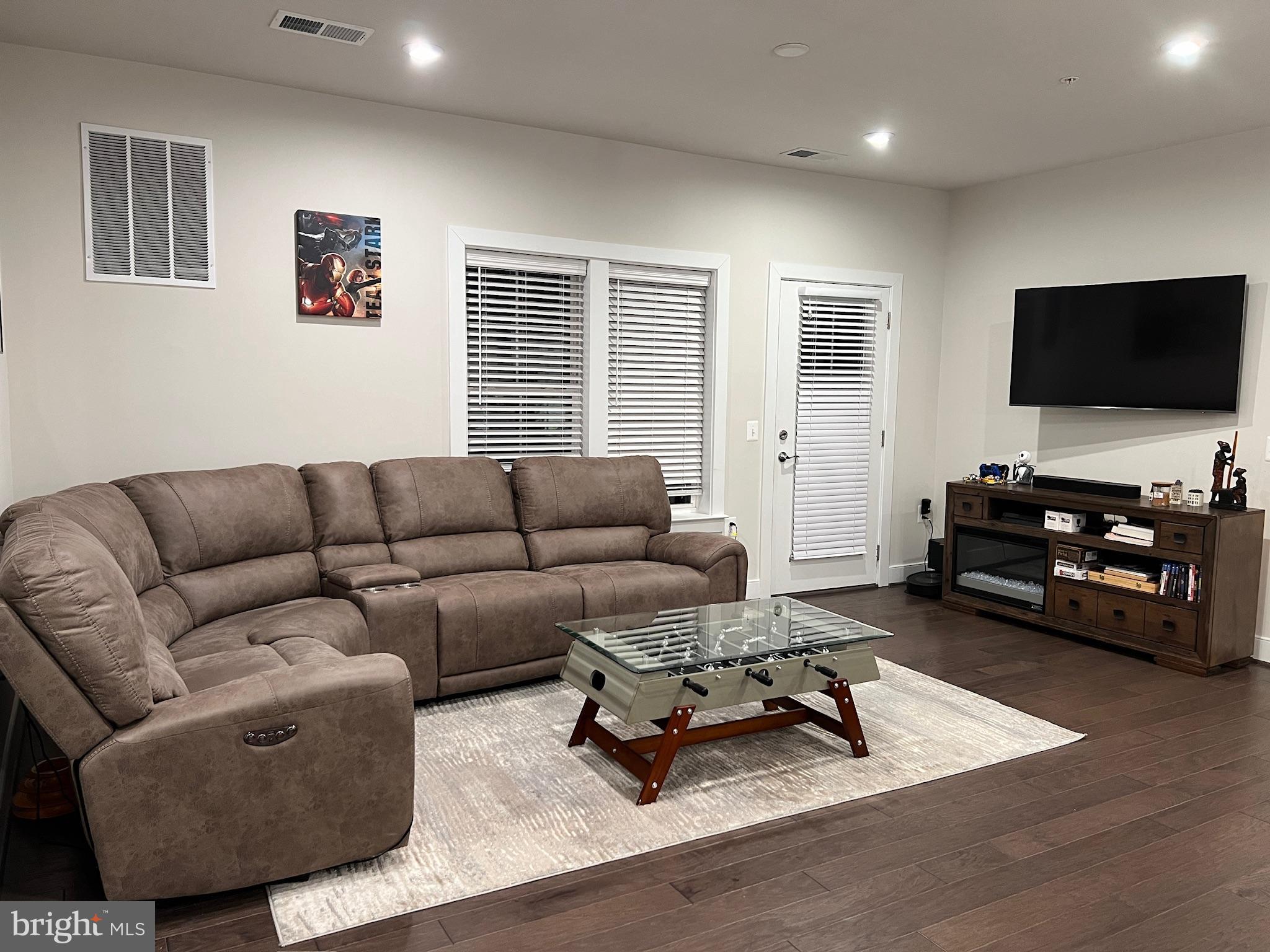 METROPARK AT ARROWBROOK - Residential Lease