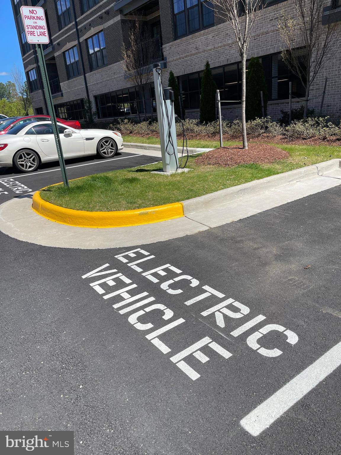 METROPARK AT ARROWBROOK - Residential Lease